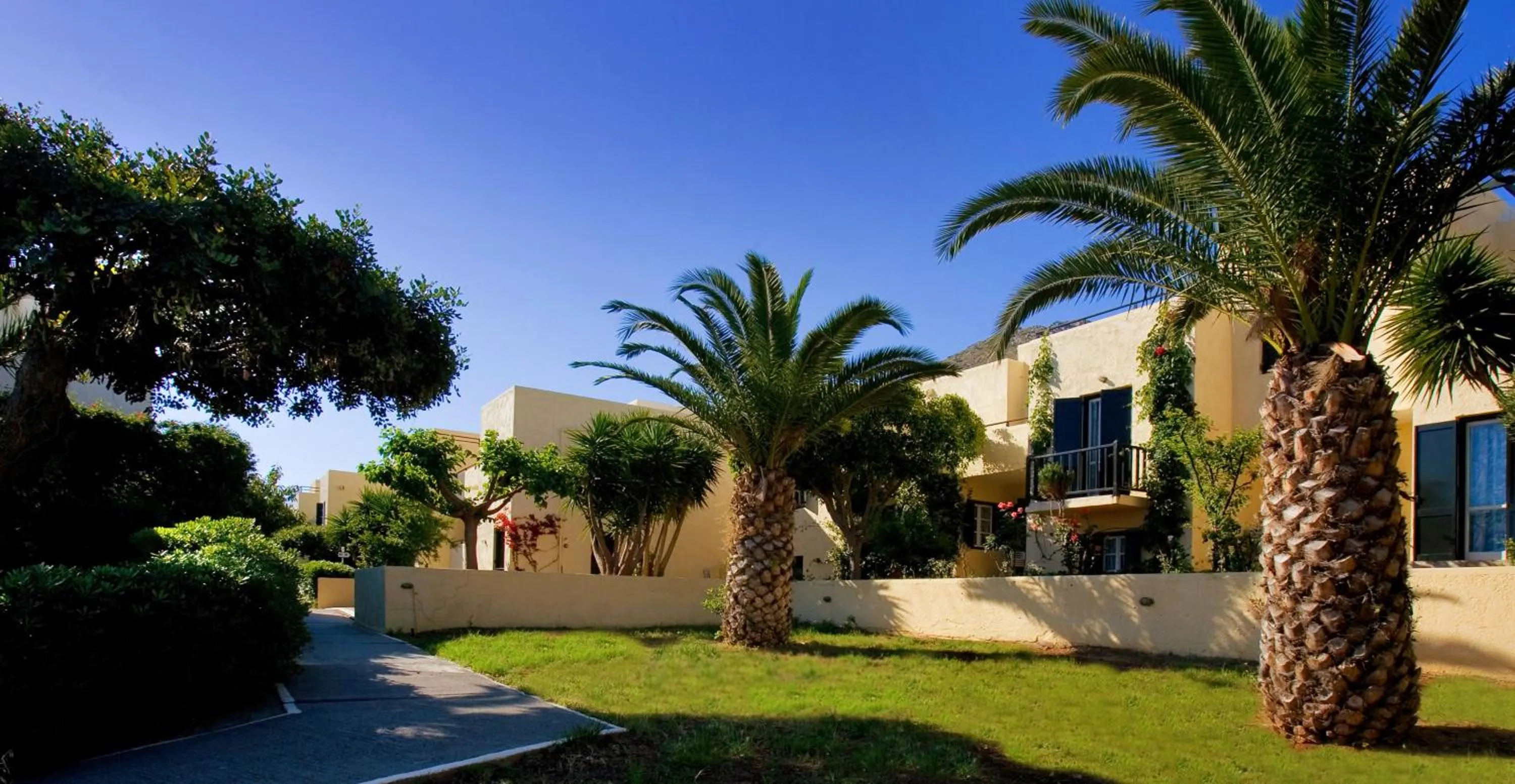 Garden in Sundance Apartments & Suites