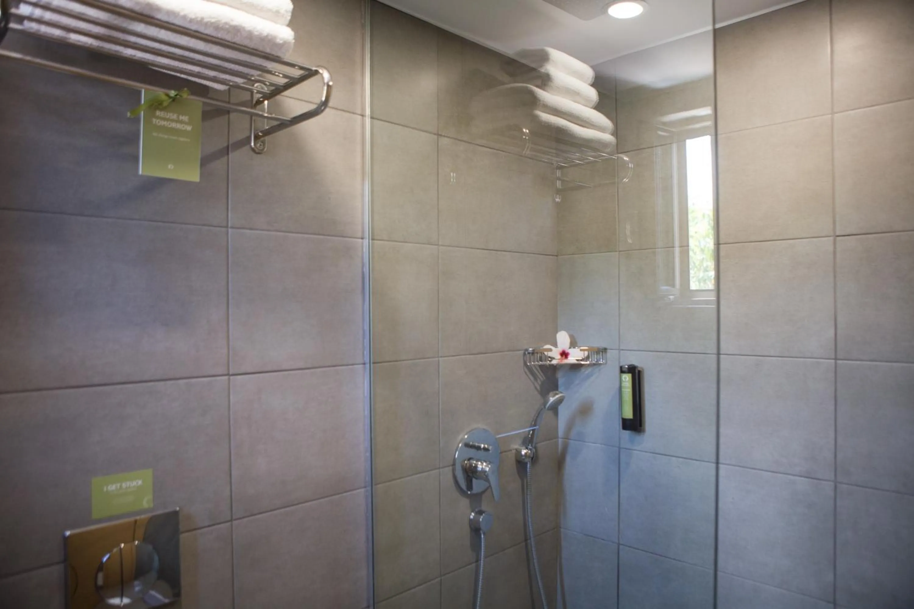 Bathroom in Sundance Apartments & Suites