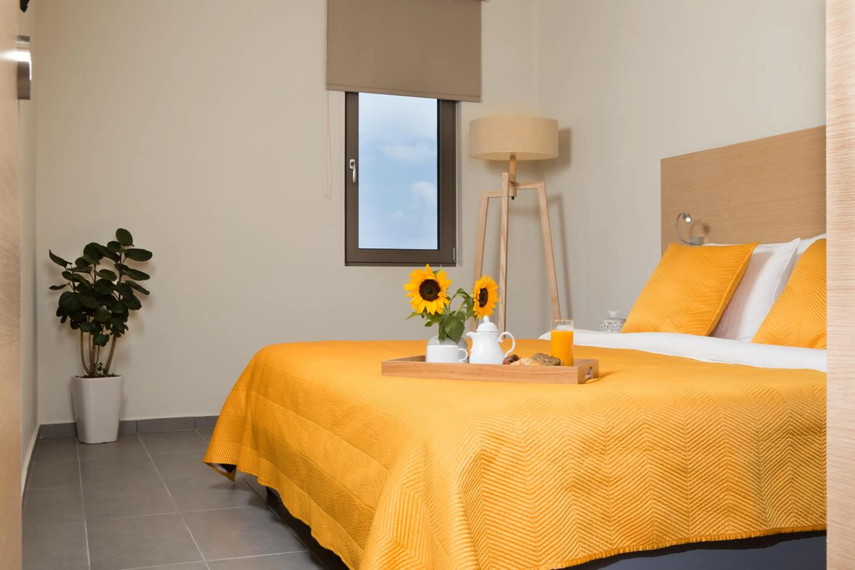 Bedroom, Bed in Sundance Apartments & Suites