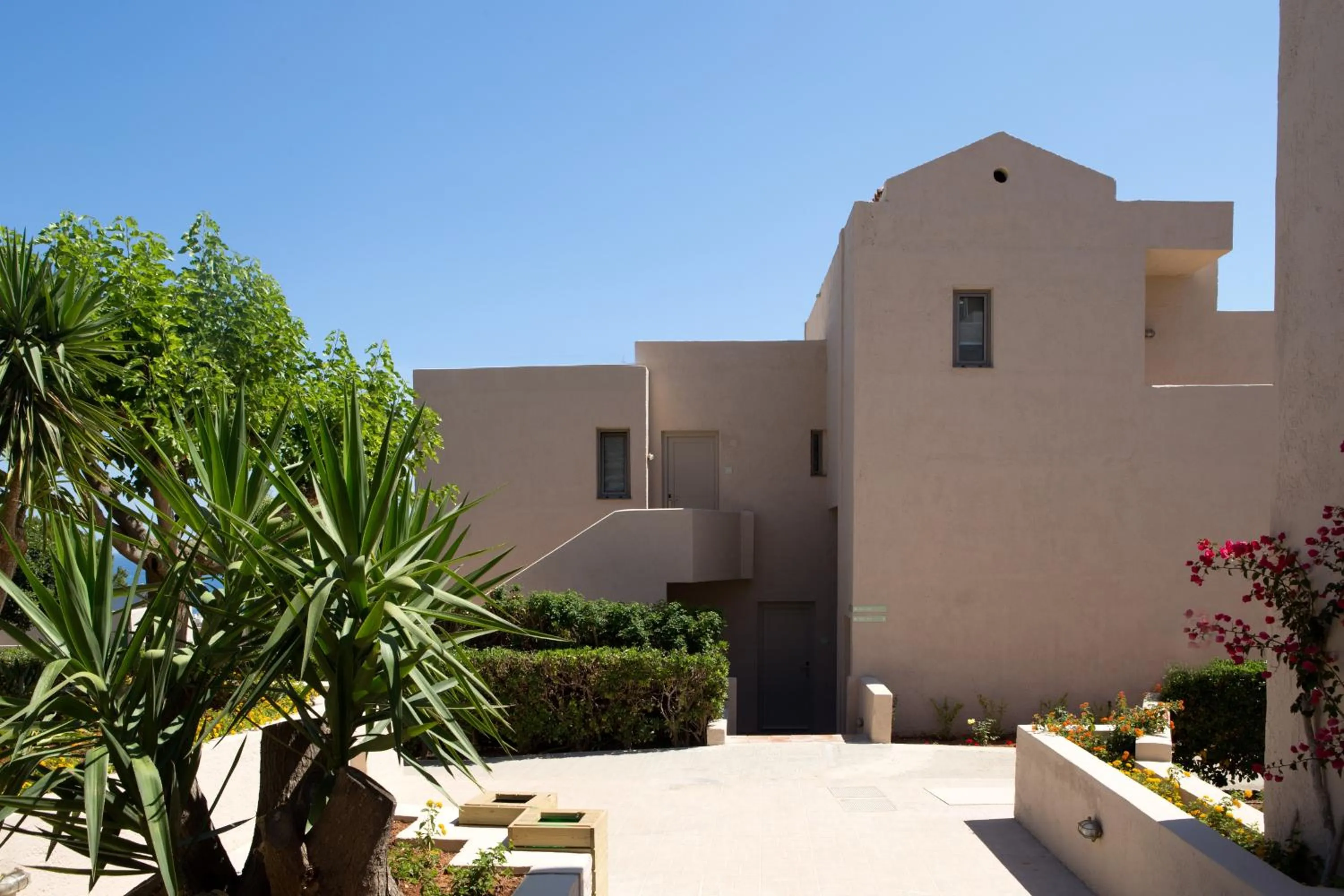 Garden in Sundance Apartments & Suites