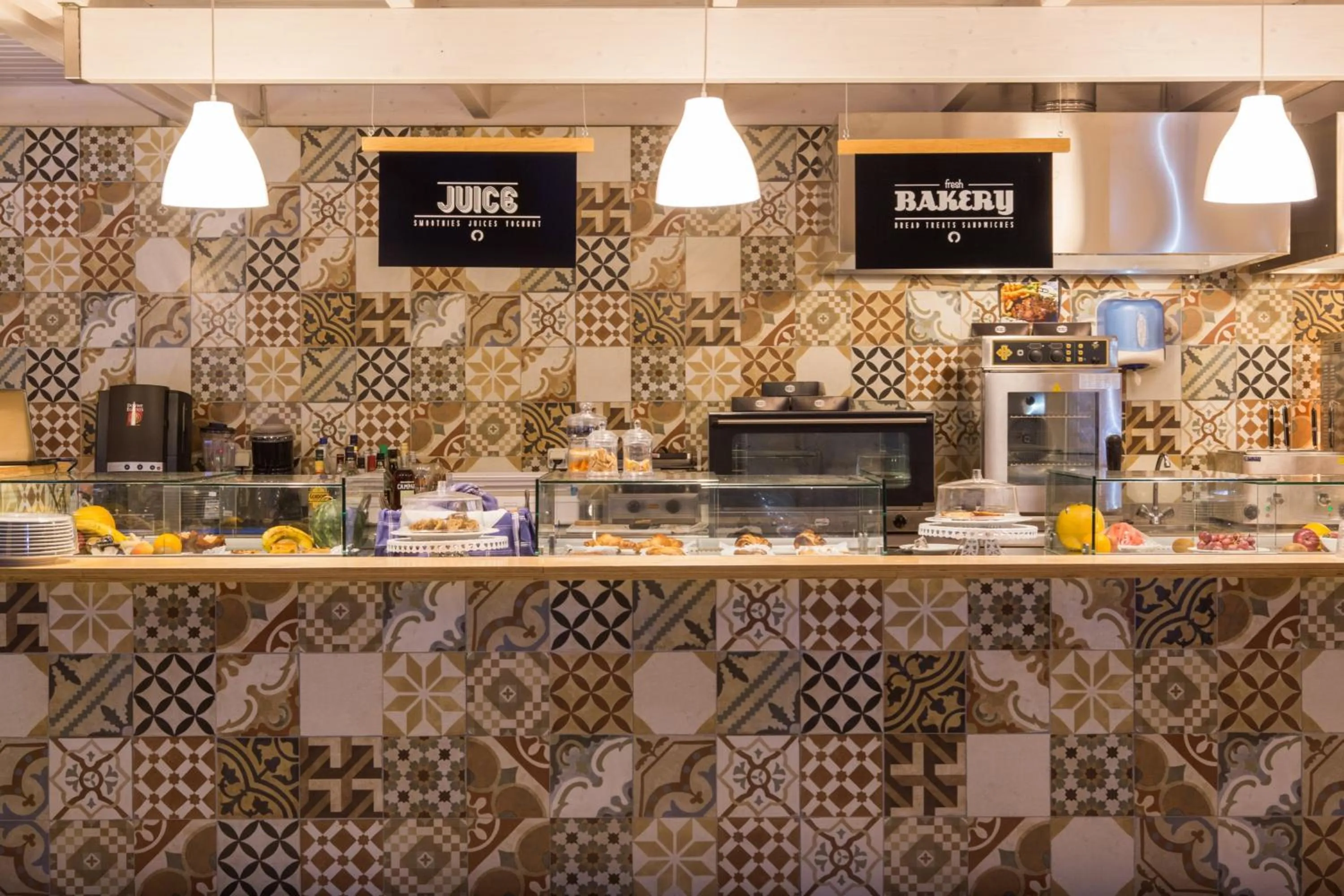 Restaurant/places to eat in Sundance Apartments & Suites