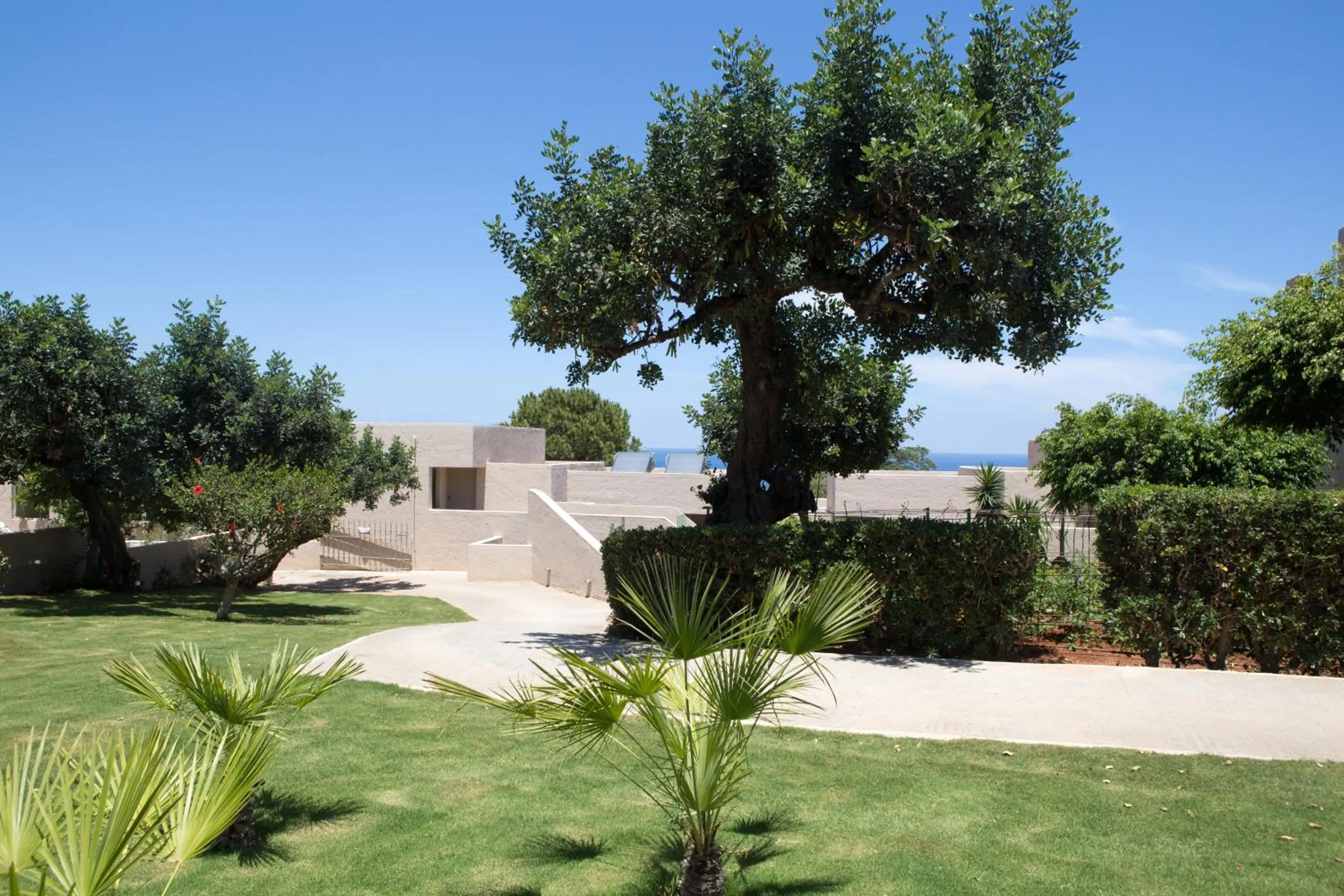 Garden in Sundance Apartments & Suites