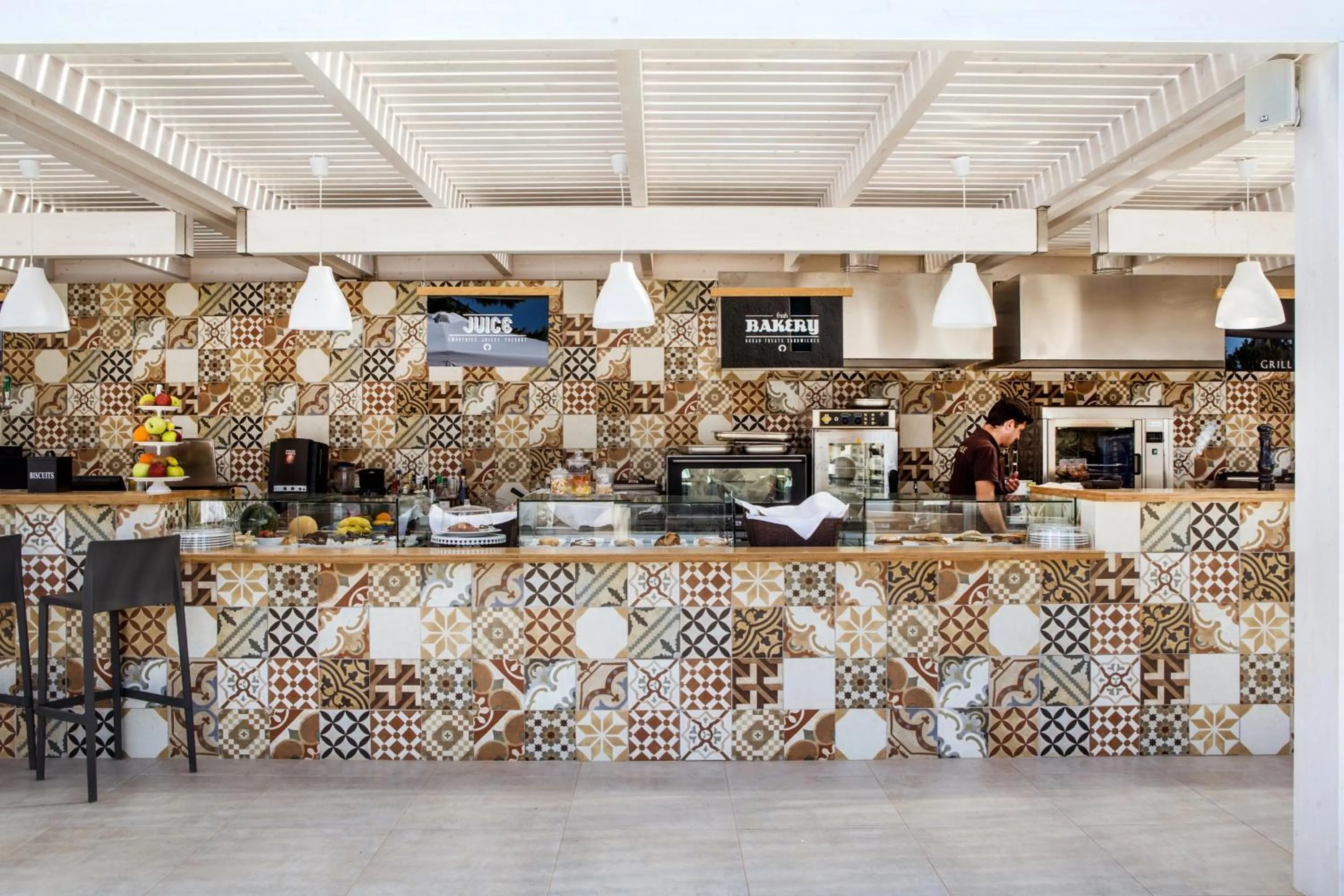 Restaurant/places to eat in Sundance Apartments & Suites