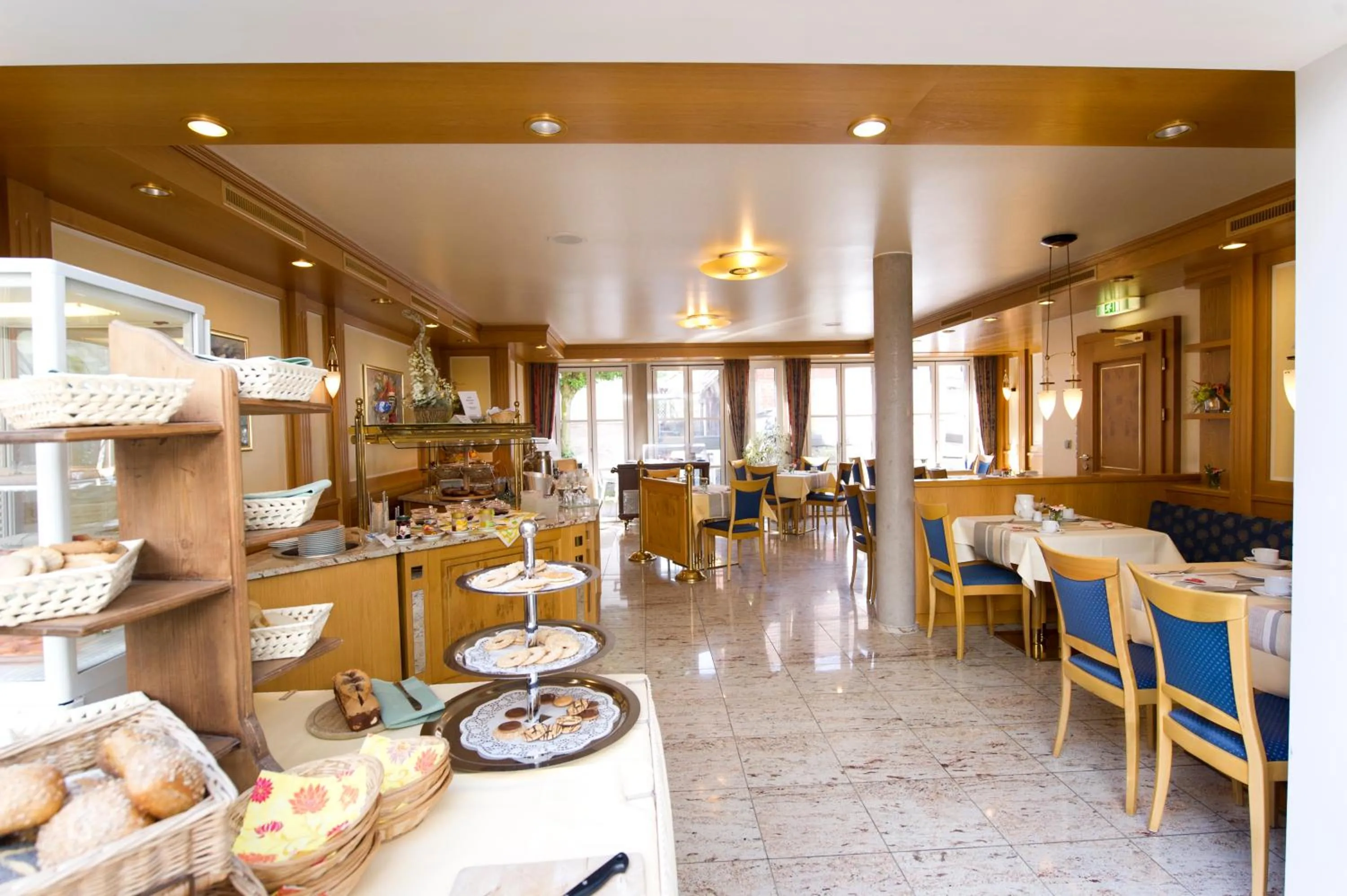 Restaurant/places to eat in Göbels Hotel zum Löwen