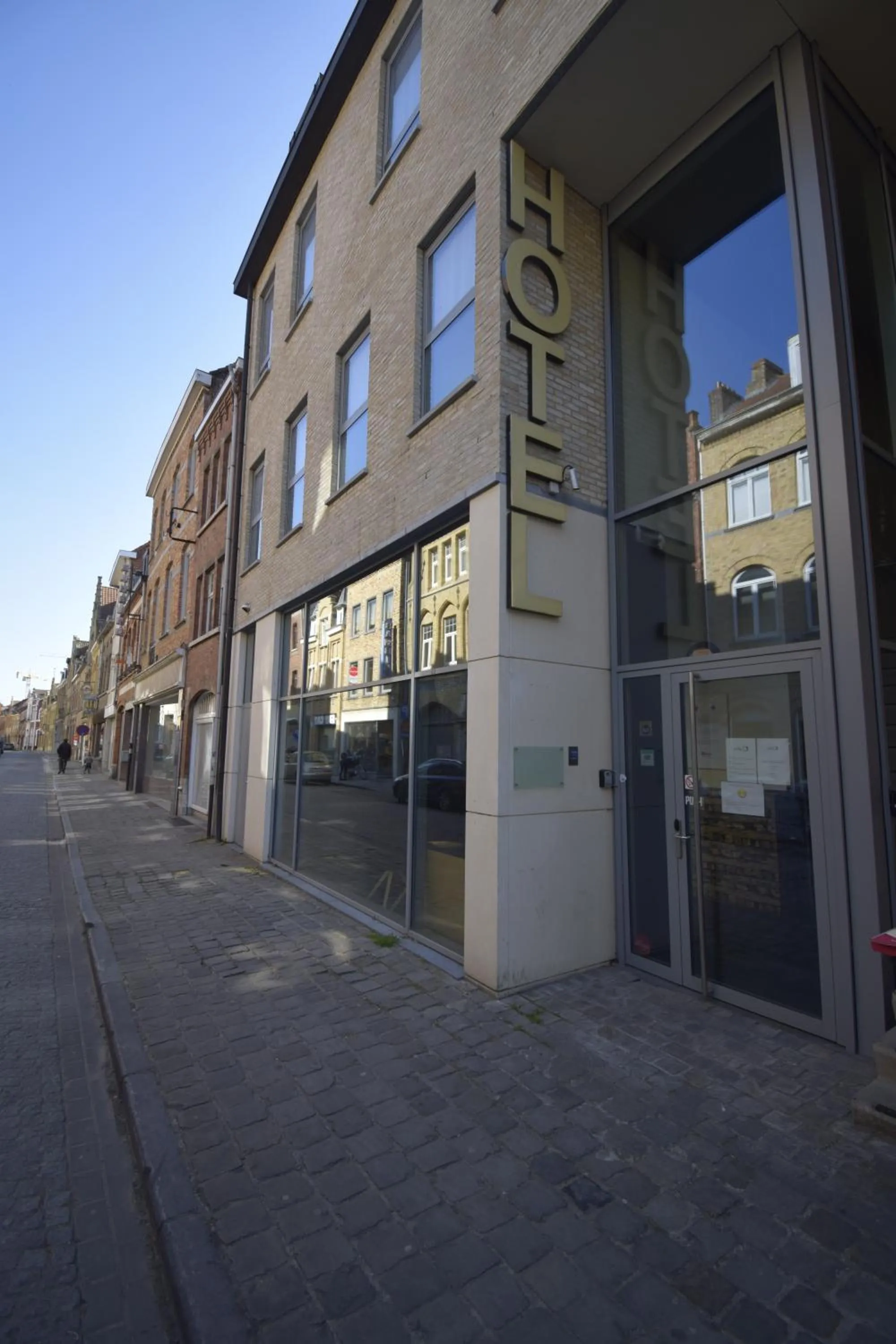 Facade/entrance in Hotel O Ieper