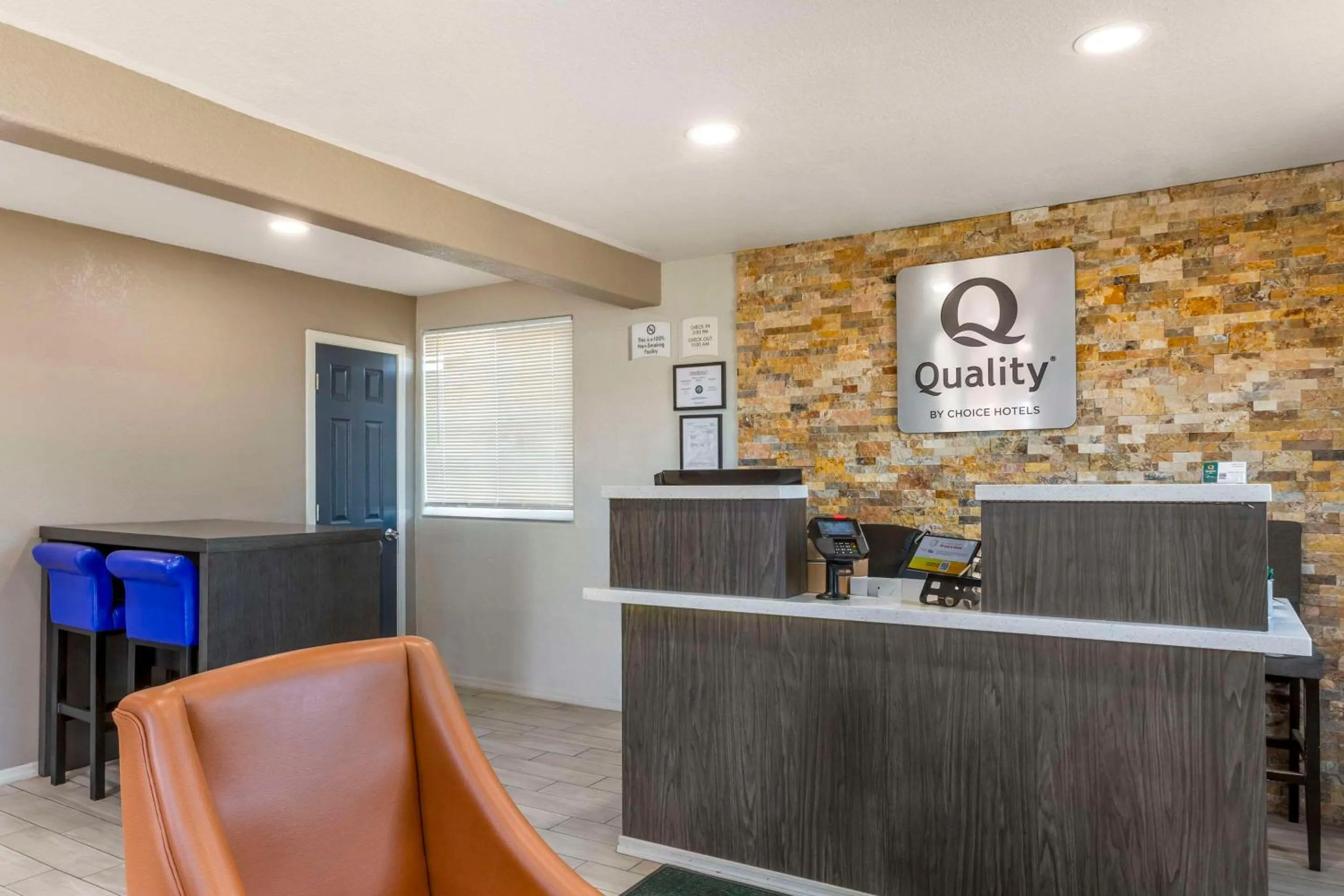 Lobby or reception in Quality Inn Show Low