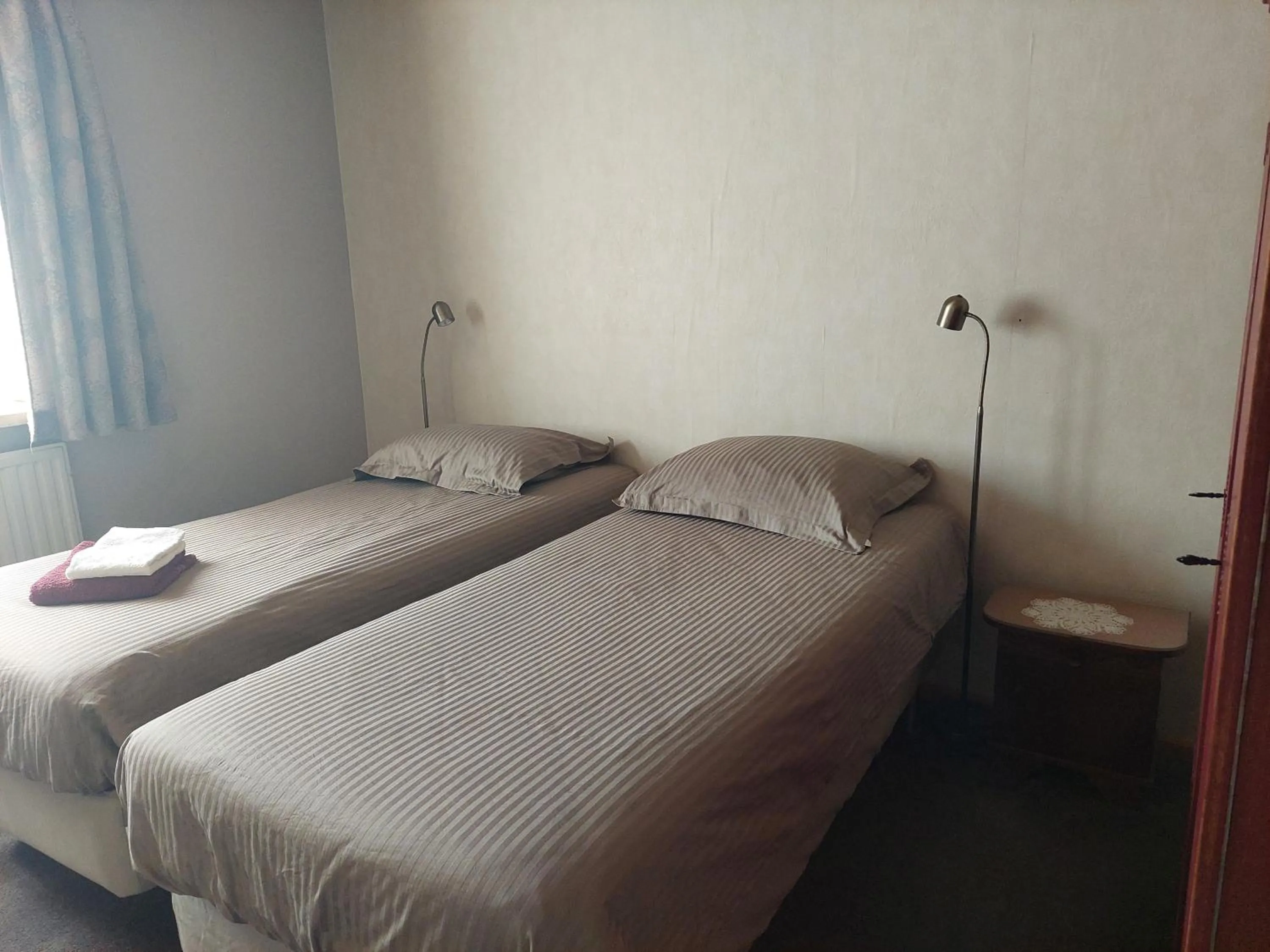 Bedroom, Bed in Logerenbijonsz