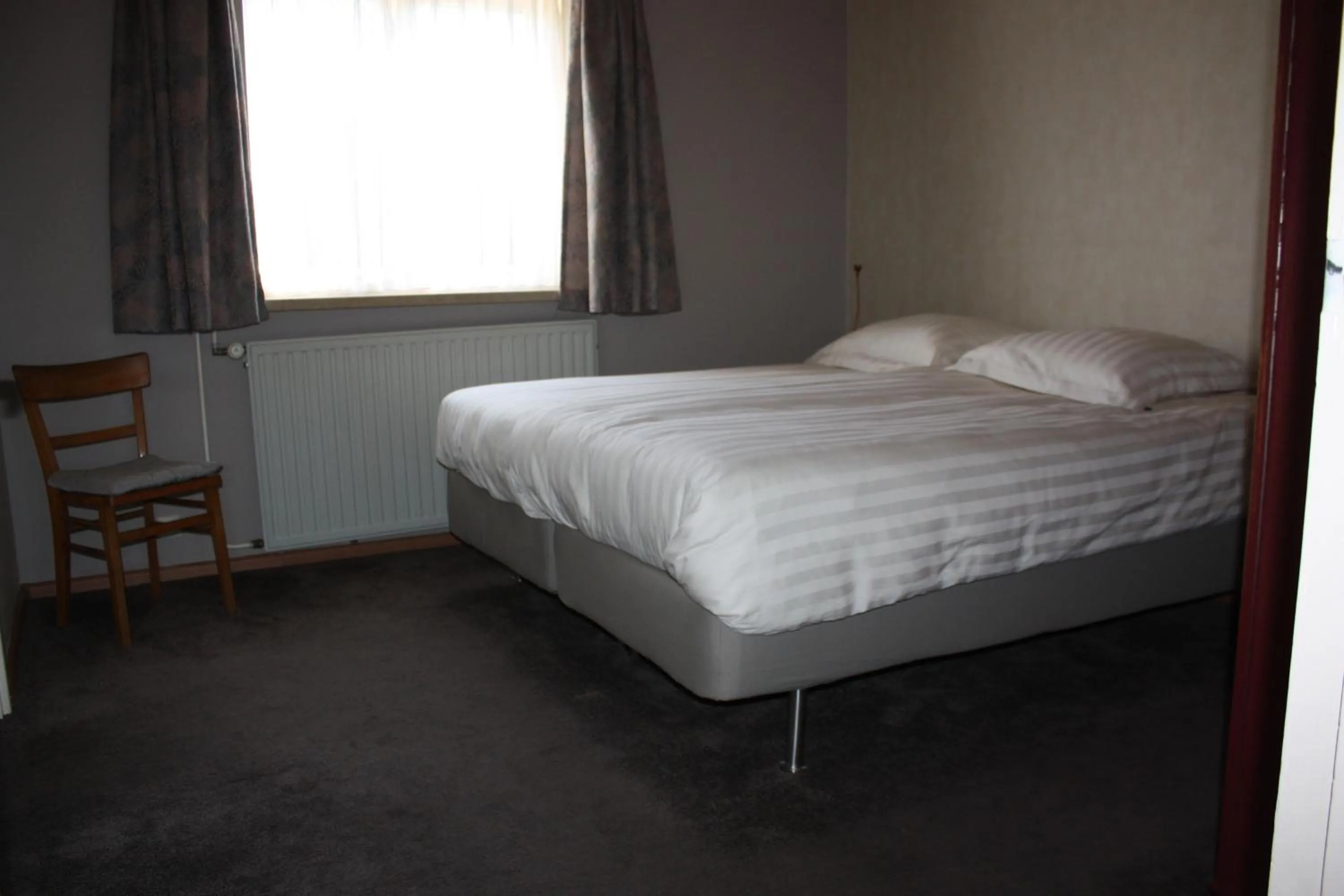 Bedroom, Bed in Logerenbijonsz