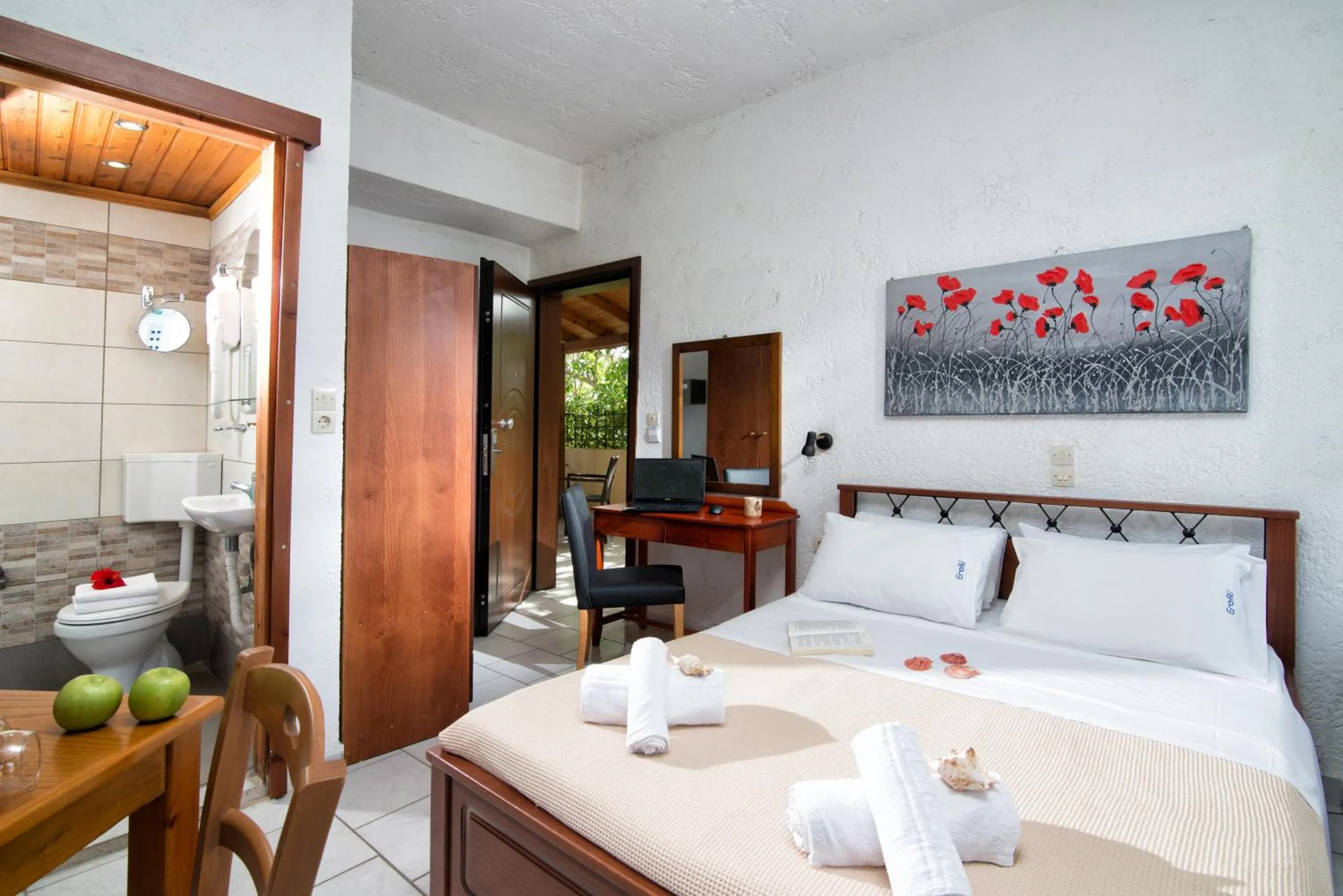 Dining area, Bed in Erofili Apartments