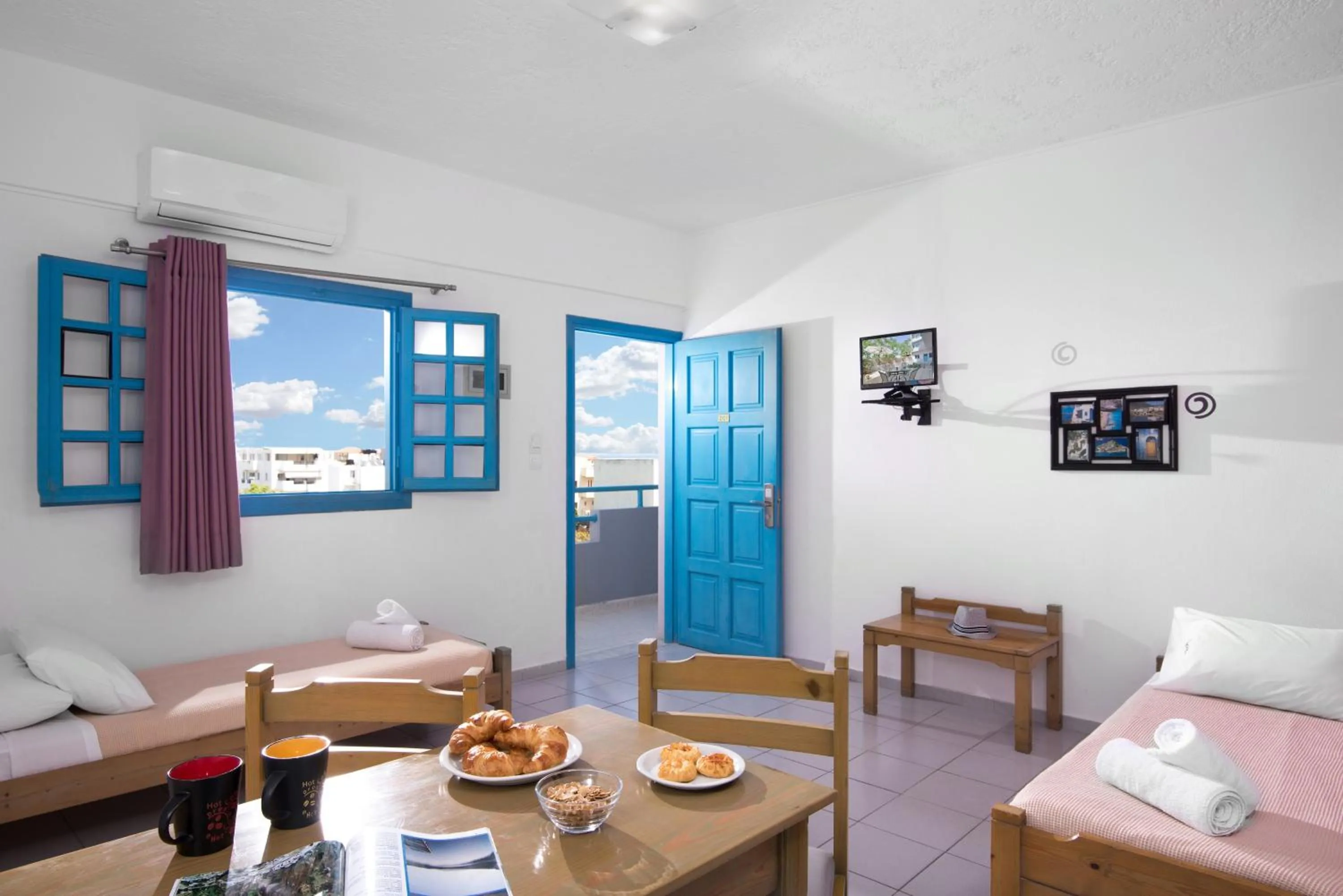 TV and multimedia in Erofili Apartments