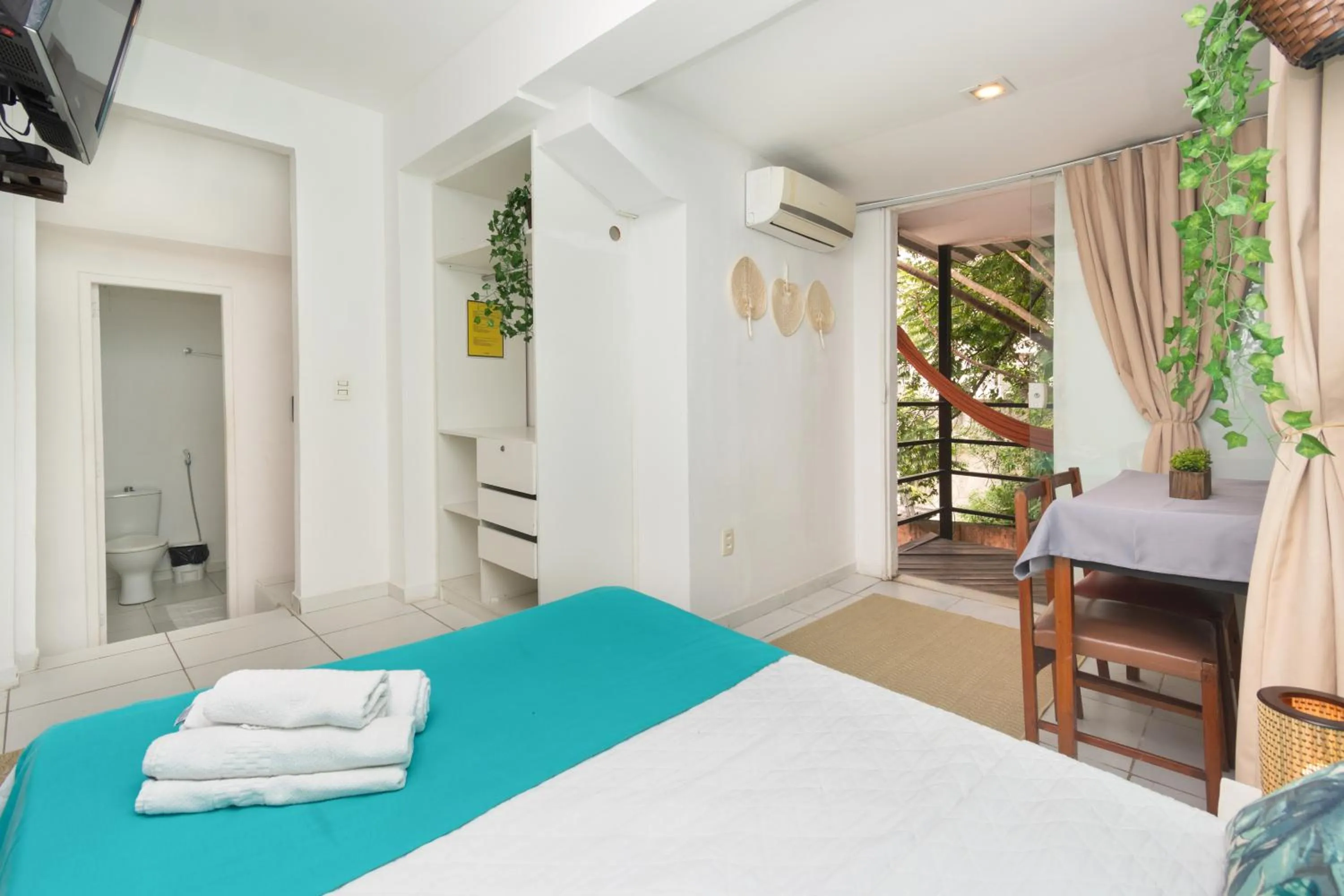 Photo of the whole room, Bed in Bamboo Rio Hostel