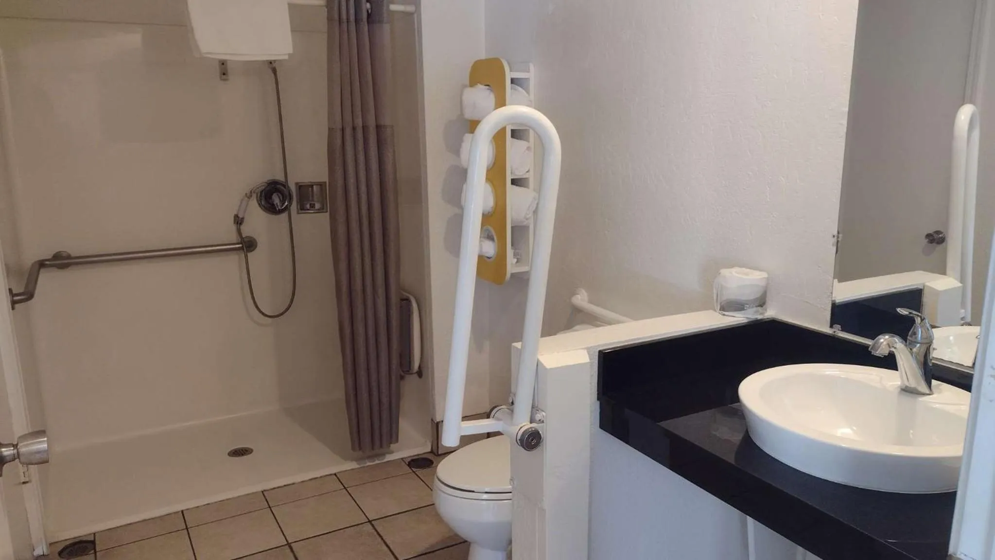 Bathroom in Motel 6 Pismo Beach CA Pacific Ocean