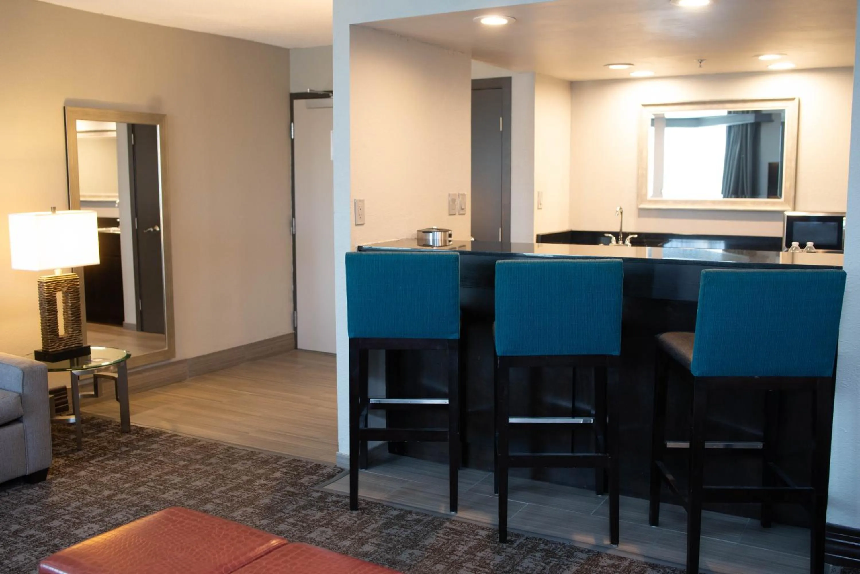 Property building in DoubleTree by Hilton Hotel Oak Ridge - Knoxville