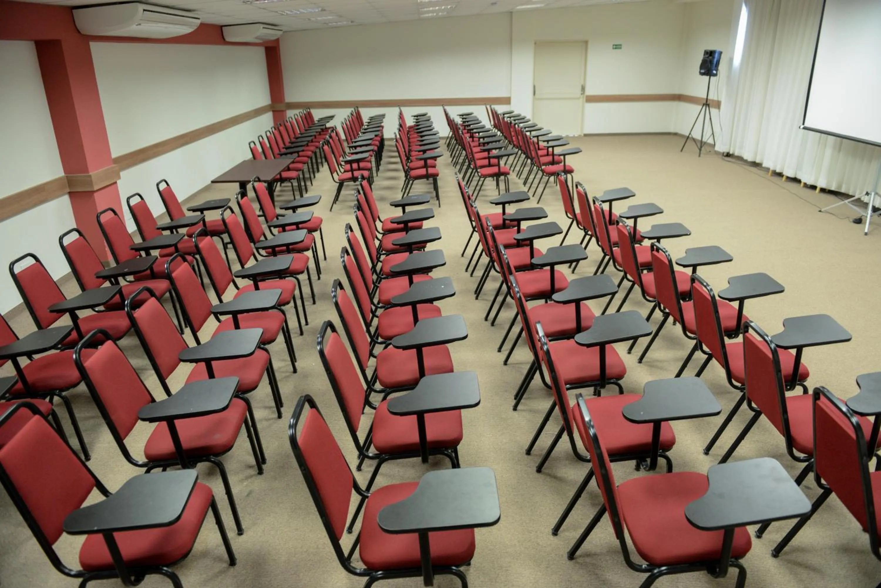 Business facilities in Faria Lima Flat Service