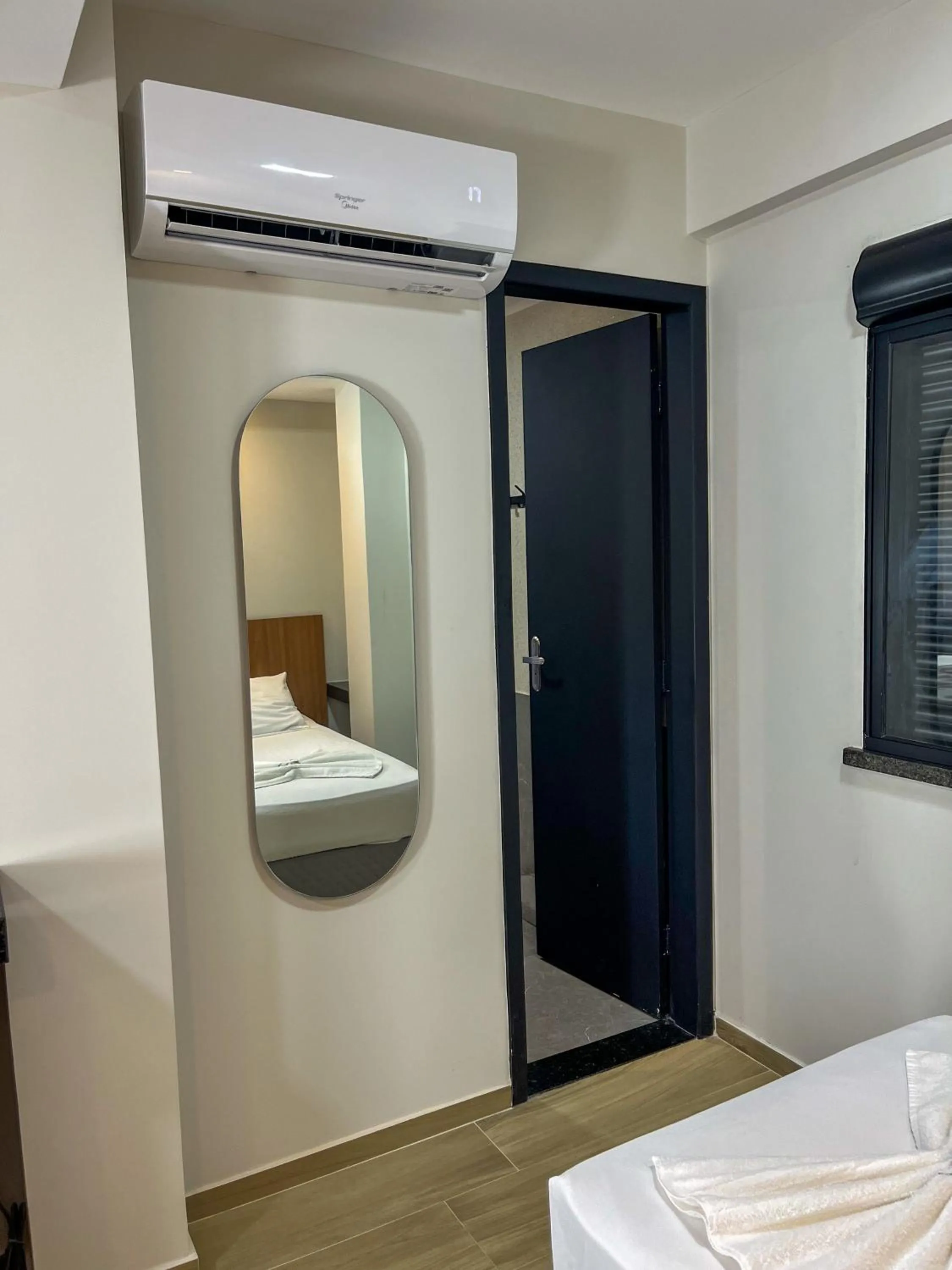 air conditioner, Bed in Pousada Arco Iris Fortaleza