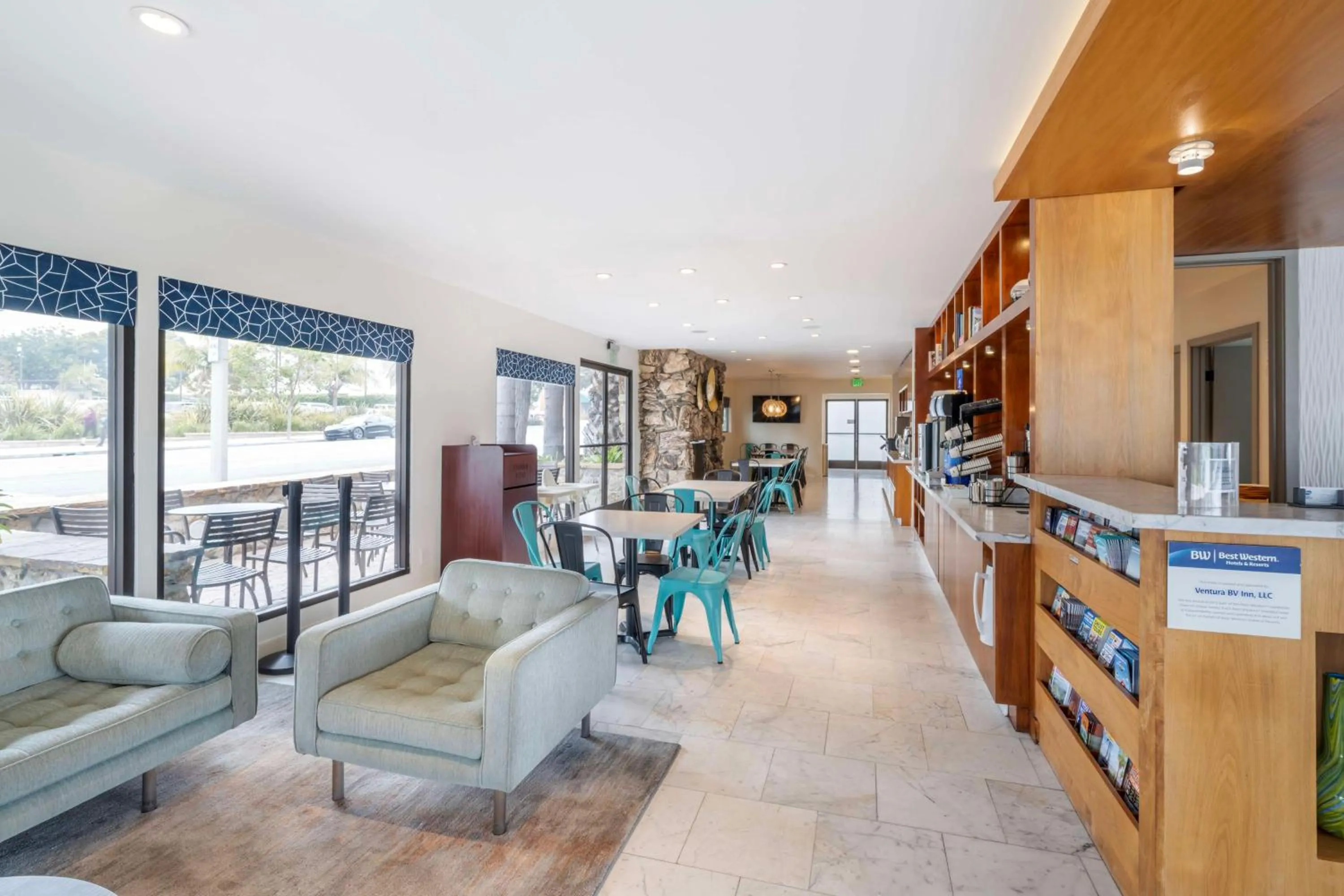 Lobby or reception in Best Western At Ventura Pier