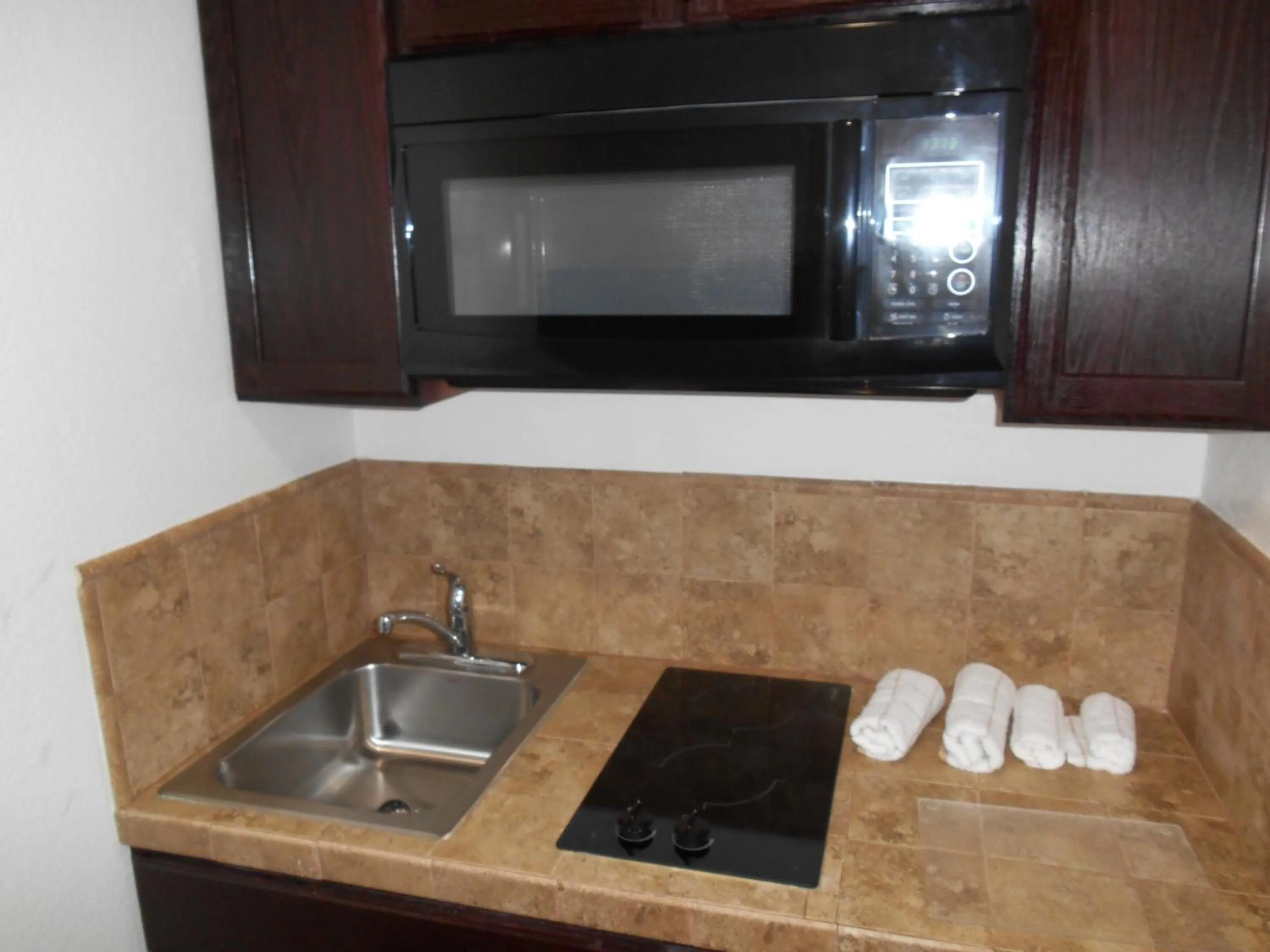 Kitchen or kitchenette in Studio 6-San Antonio, TX - Fort Sam Houston Area