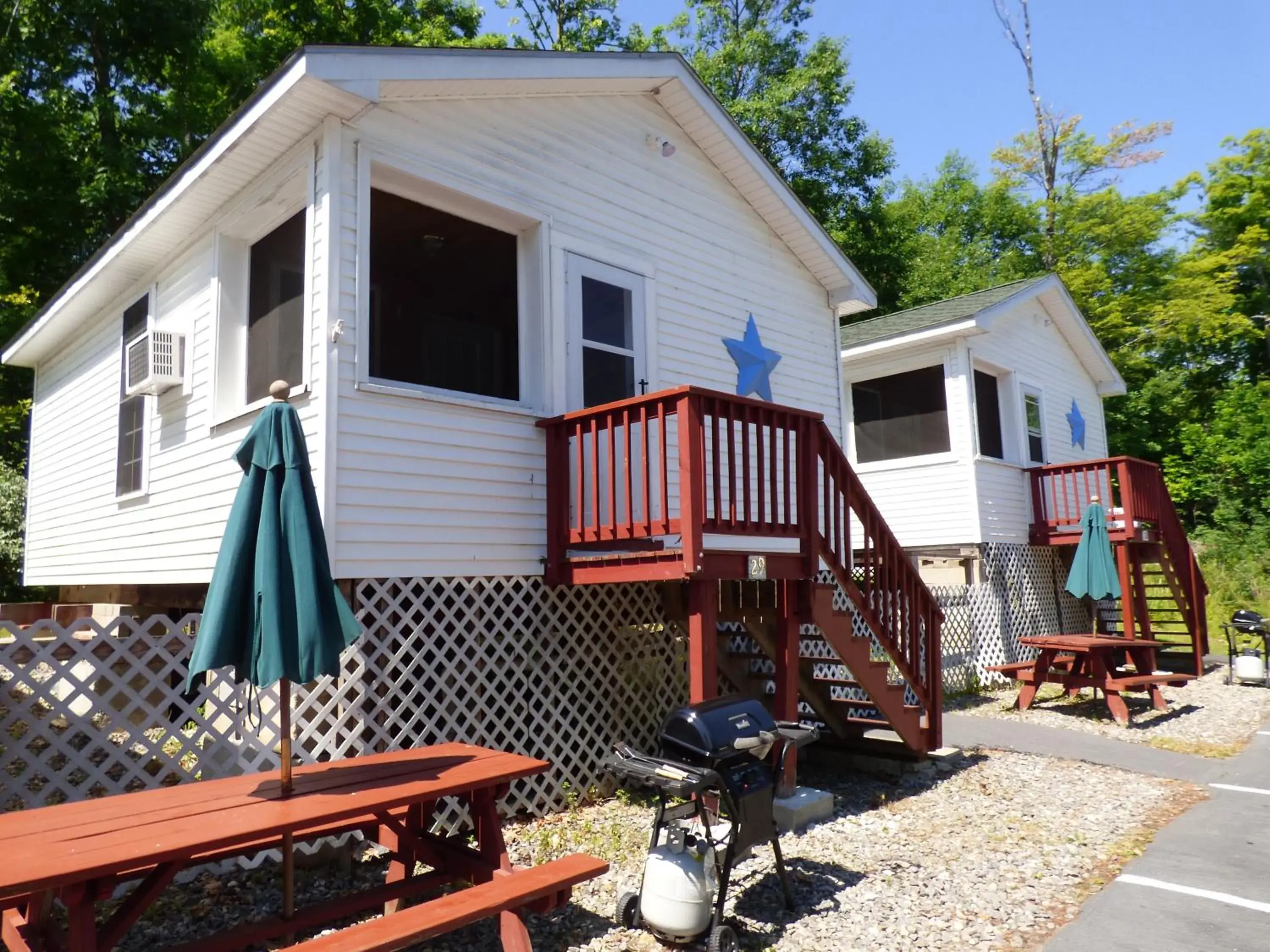 Deluxe Cottage in Weirs Beach Motel & Cottages Deluxe Cottage in Weirs Beach Motel & Cottages