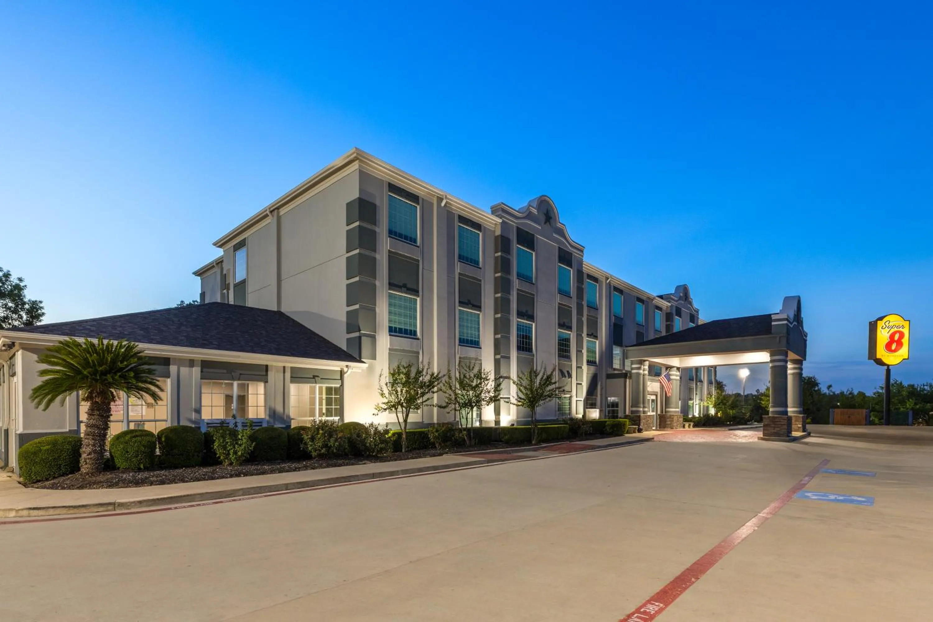 Property building in Super 8 by Wyndham San Antonio/Alamodome Area