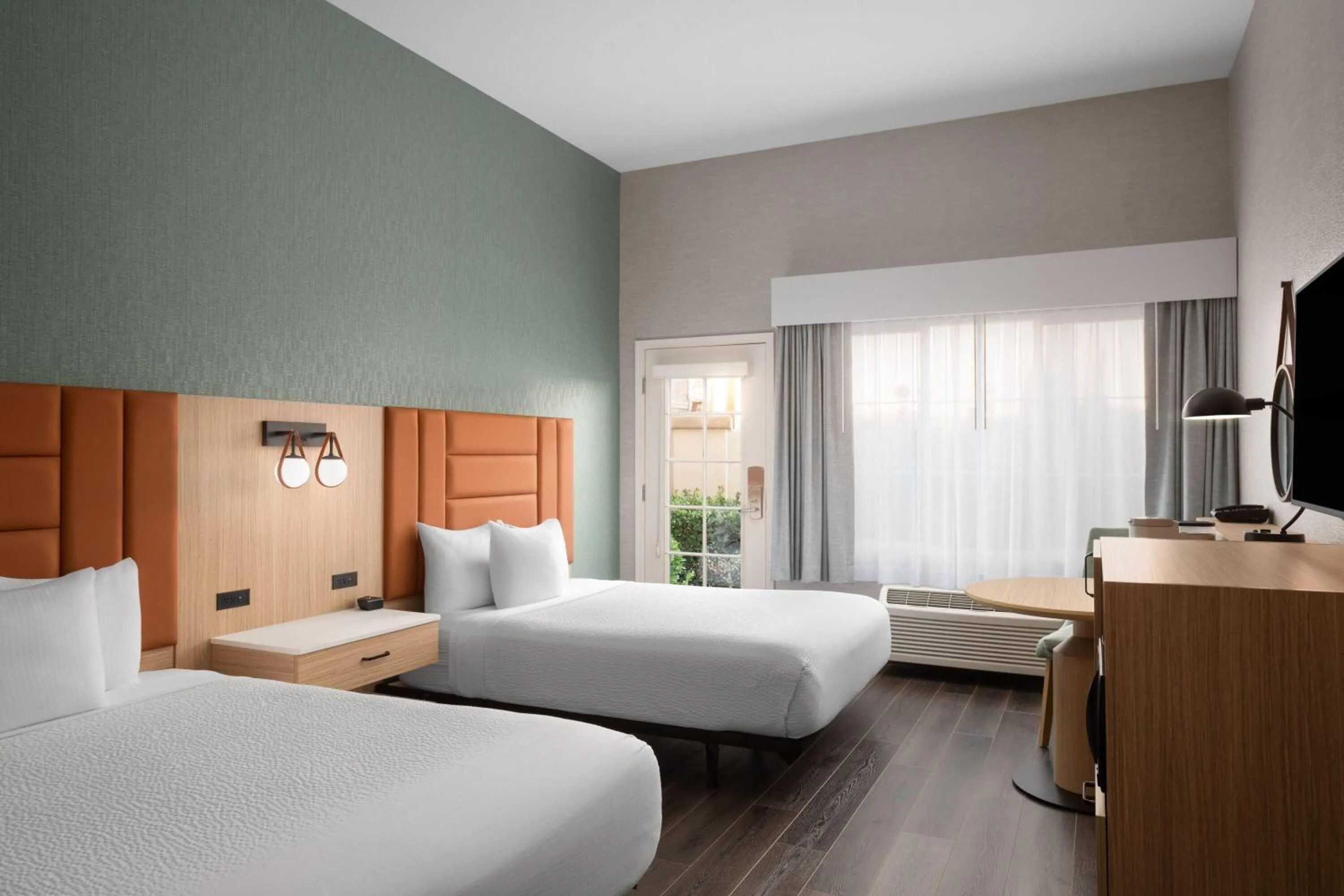 Photo of the whole room, Bed in La Quinta by Wyndham Paso Robles