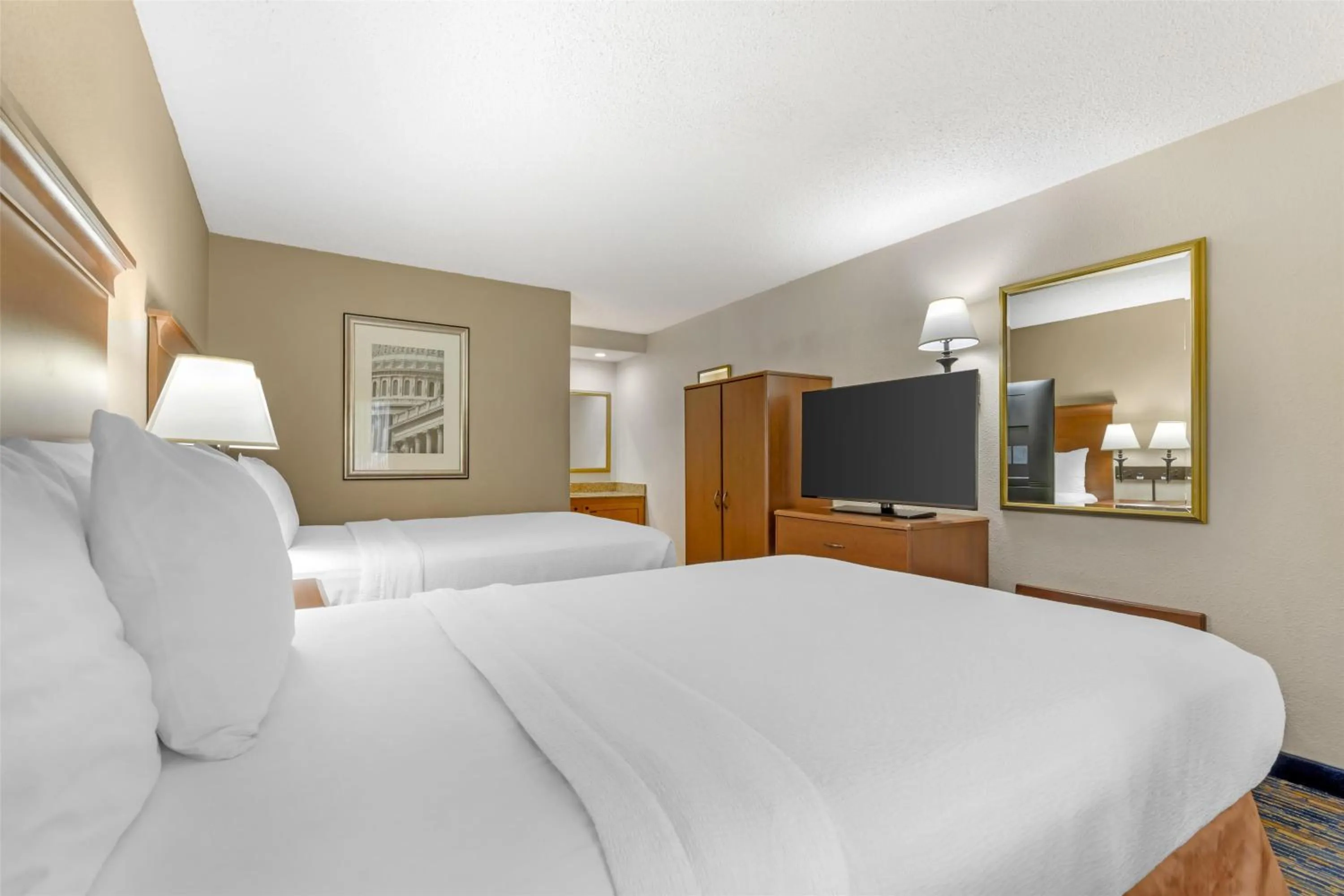 Bedroom, Bed in Best Western Dulles Airport Inn