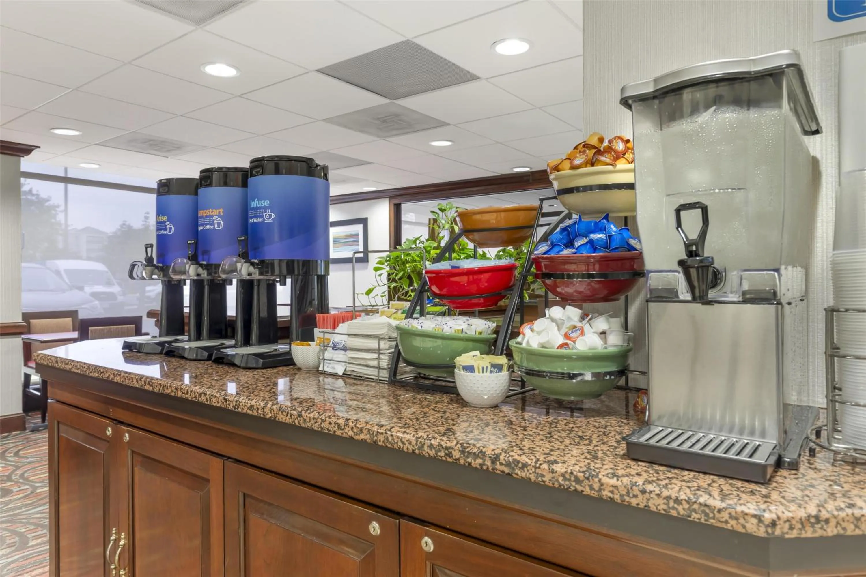 Breakfast in Best Western Dulles Airport Inn