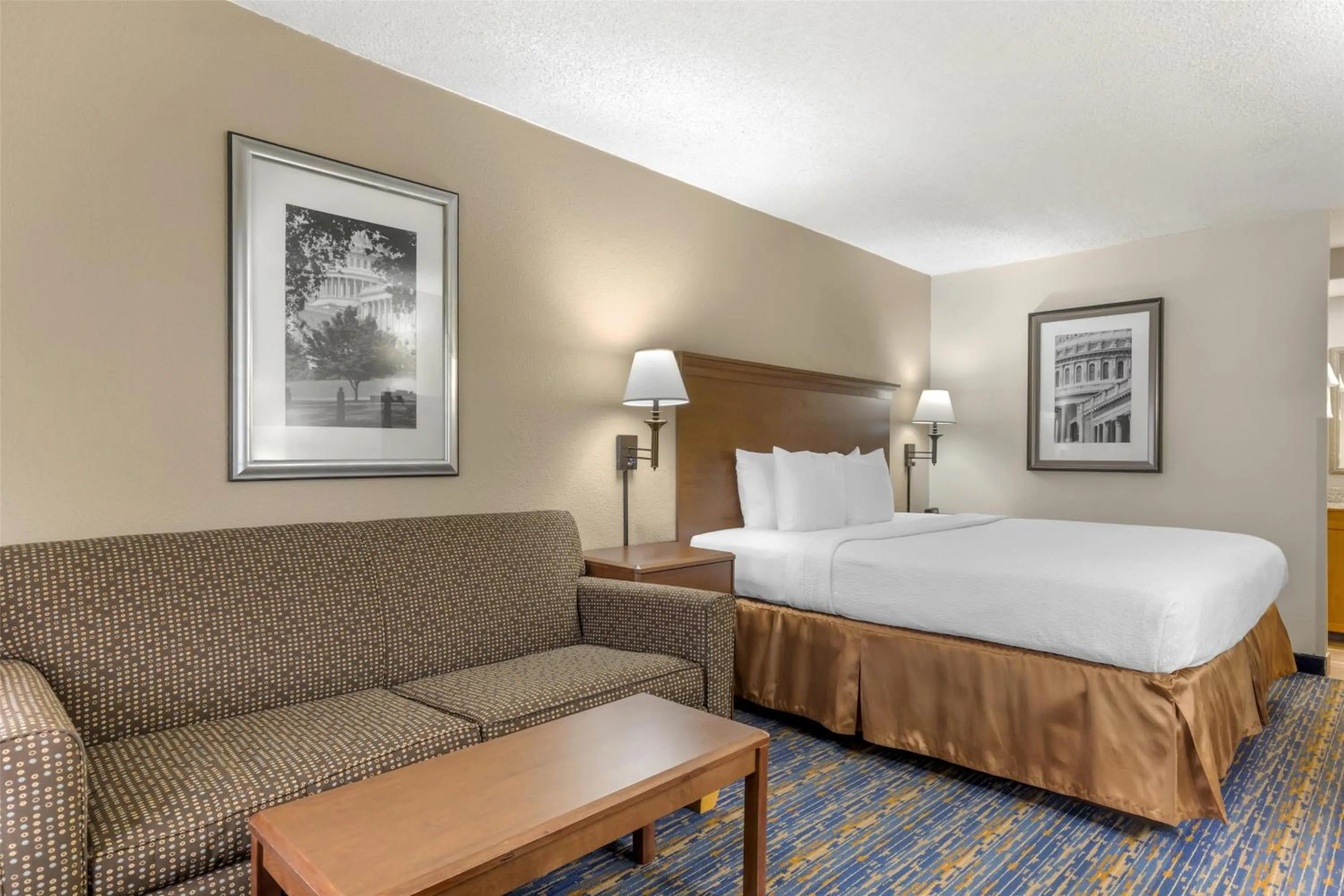 Bedroom, Bed in Best Western Dulles Airport Inn