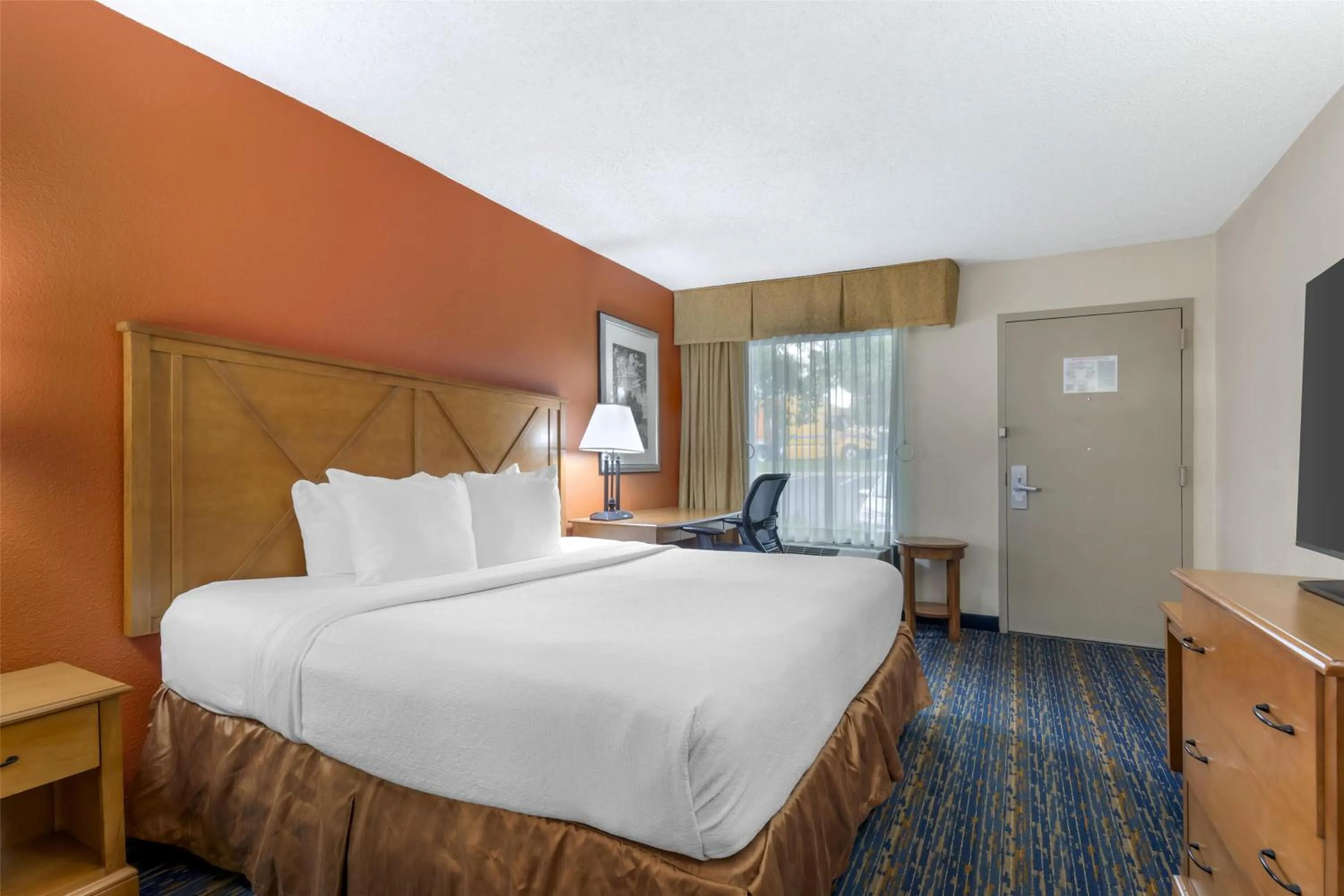 Bedroom, Bed in Best Western Dulles Airport Inn