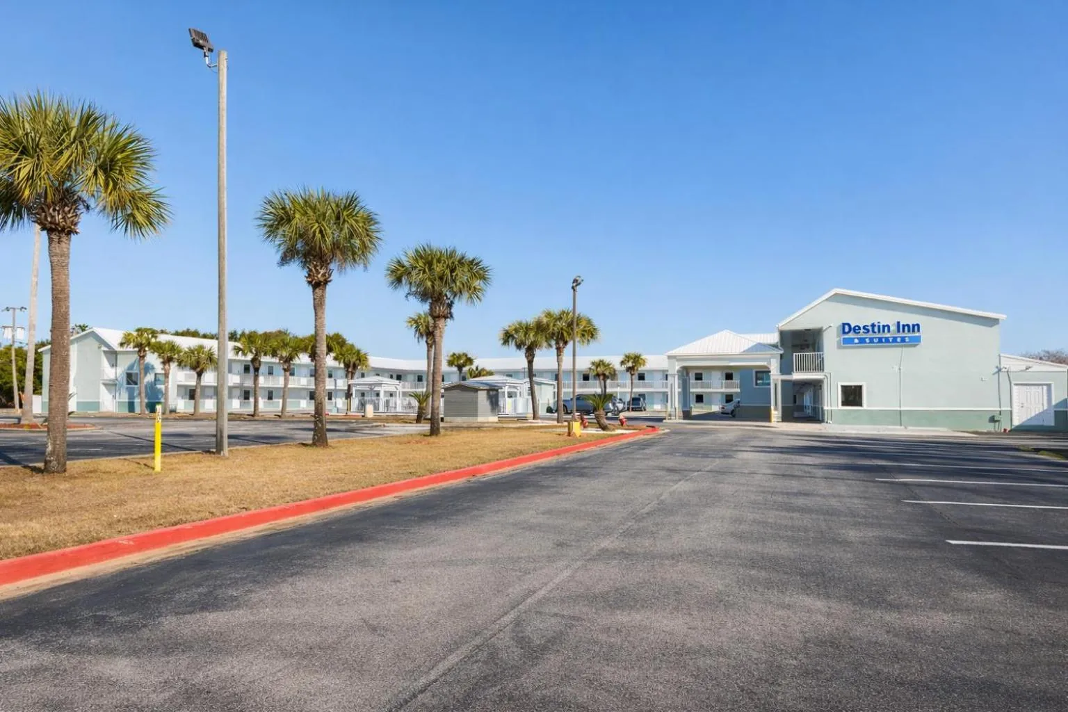 Destin Inn & Suites
