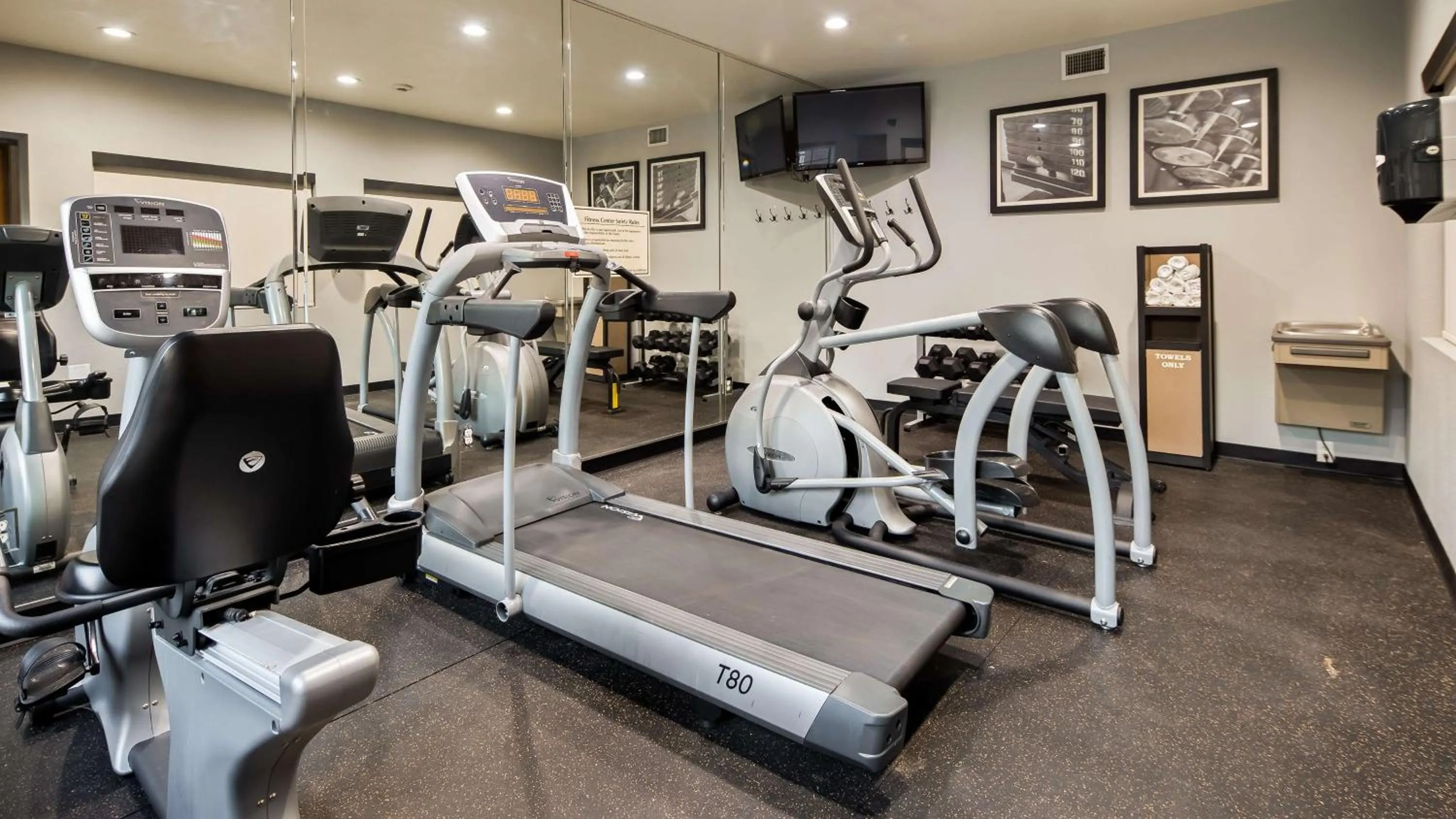 Fitness centre/facilities in Best Western Plus Hill Country Suites