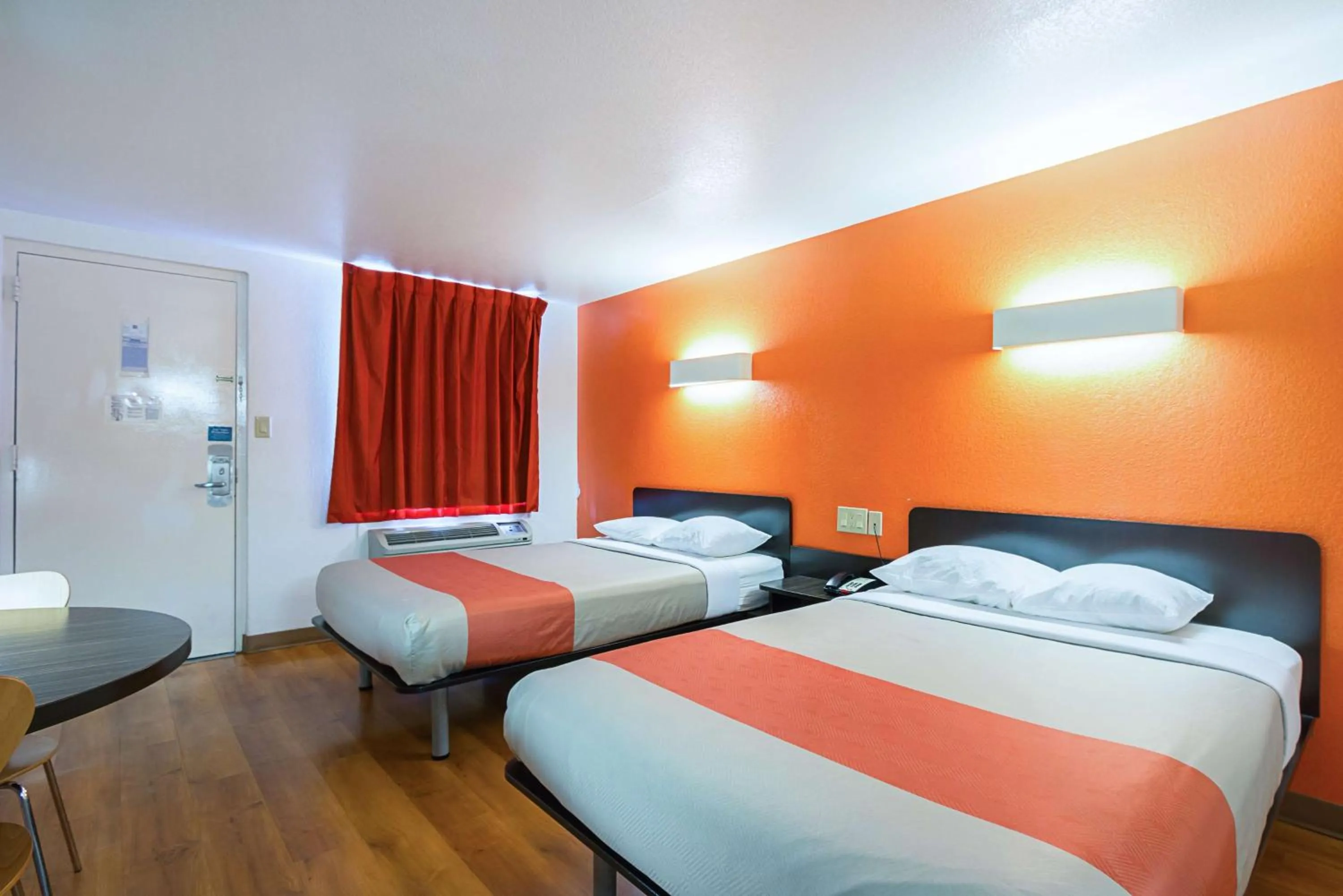 Quadruple Room - single occupancy - Non-Smoking in Motel 6-Round Rock, TX