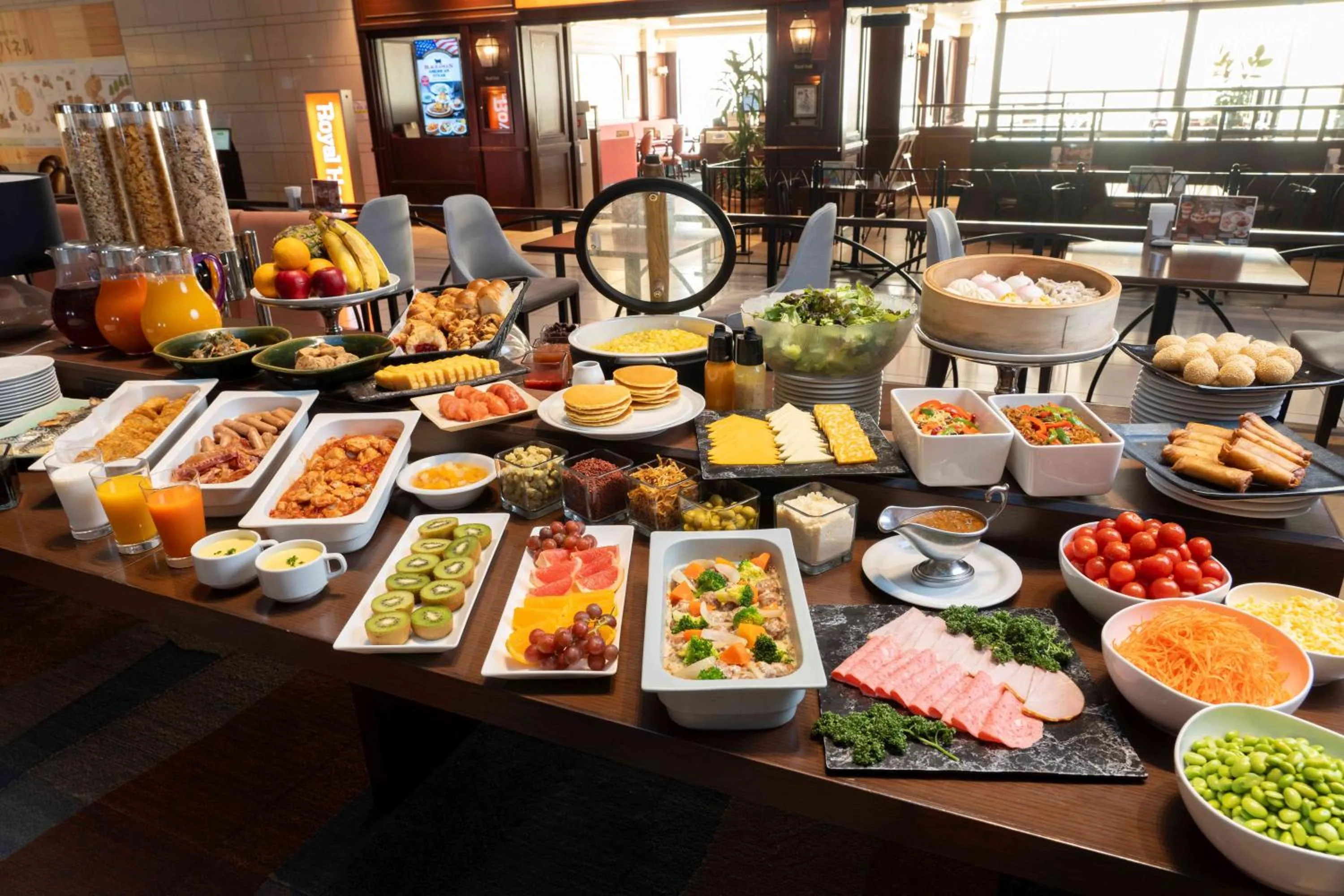 Buffet breakfast in Hotel Associa Shin-Yokohama