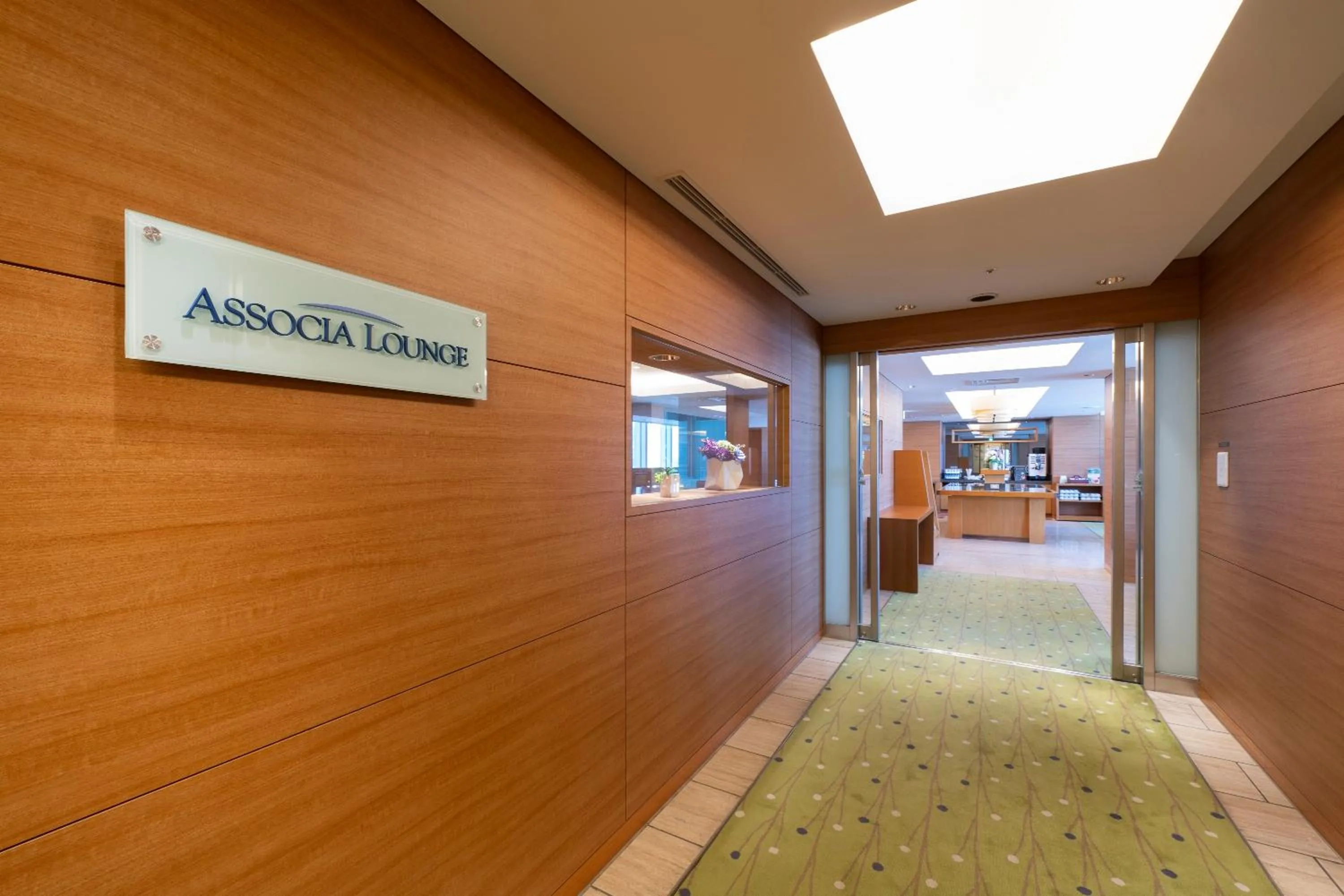 Lounge or bar in Hotel Associa Shin-Yokohama