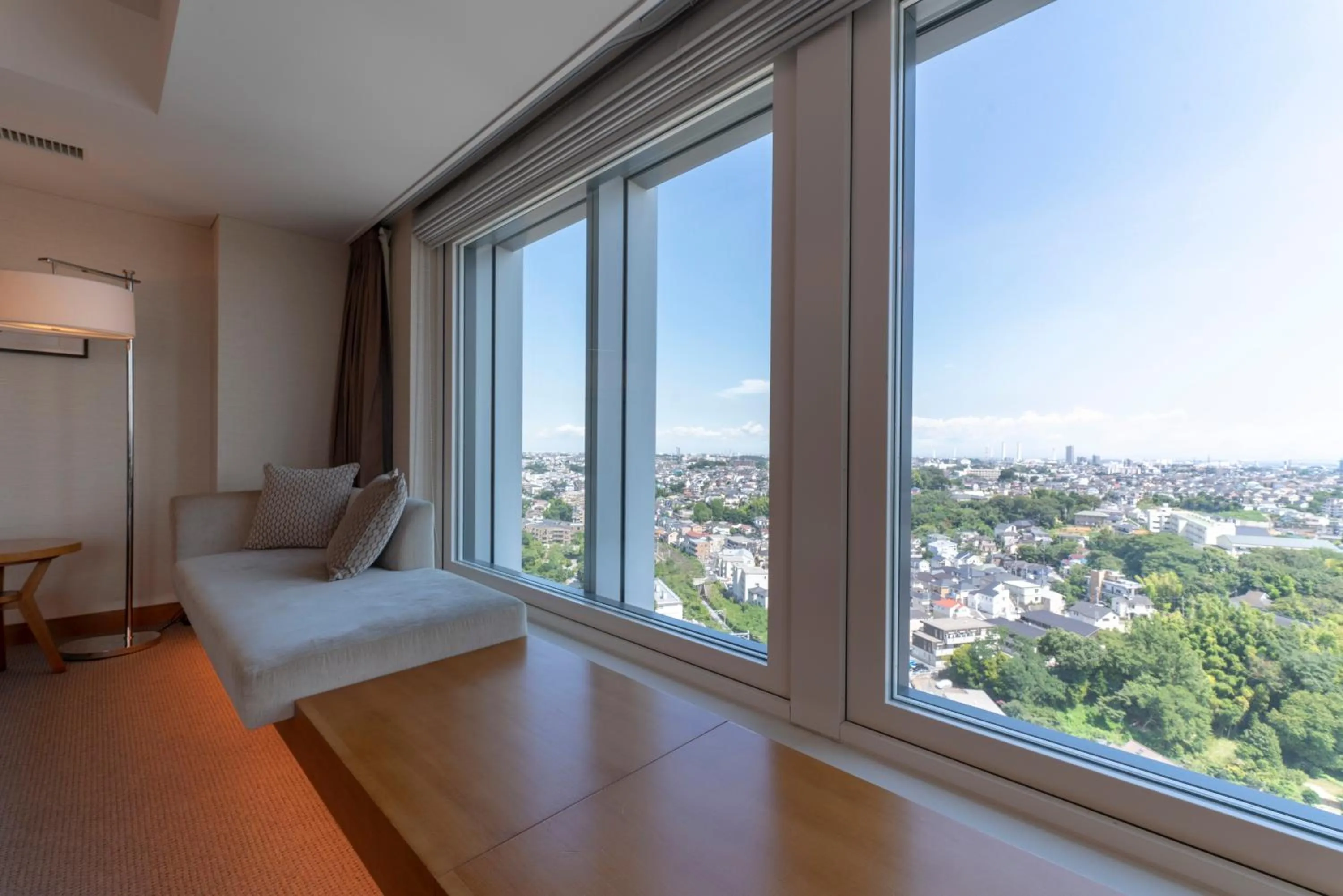 City view, Bed in Hotel Associa Shin-Yokohama