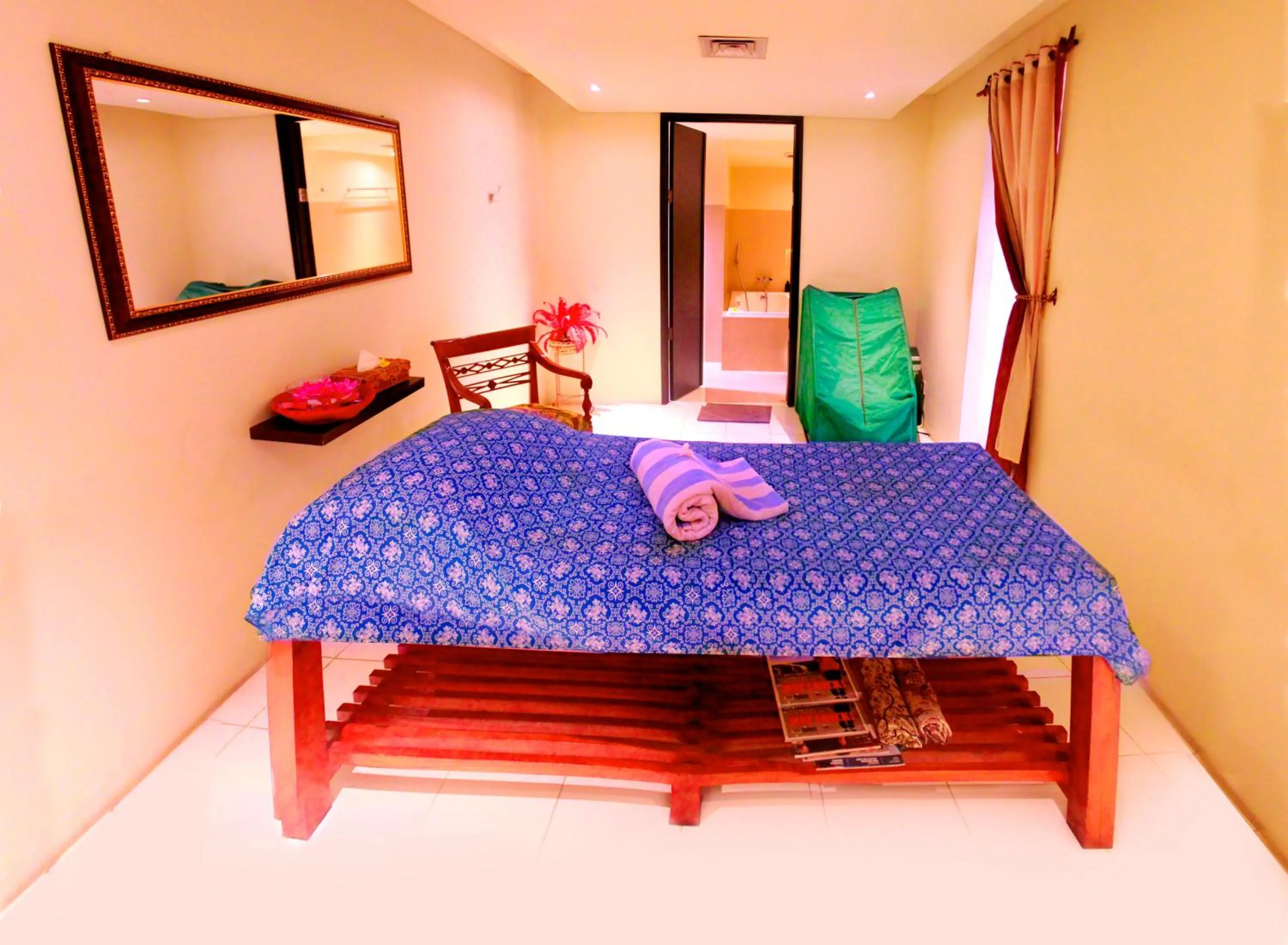 Spa and wellness centre/facilities, Bed in Aston Palembang Hotel & Conference Centre