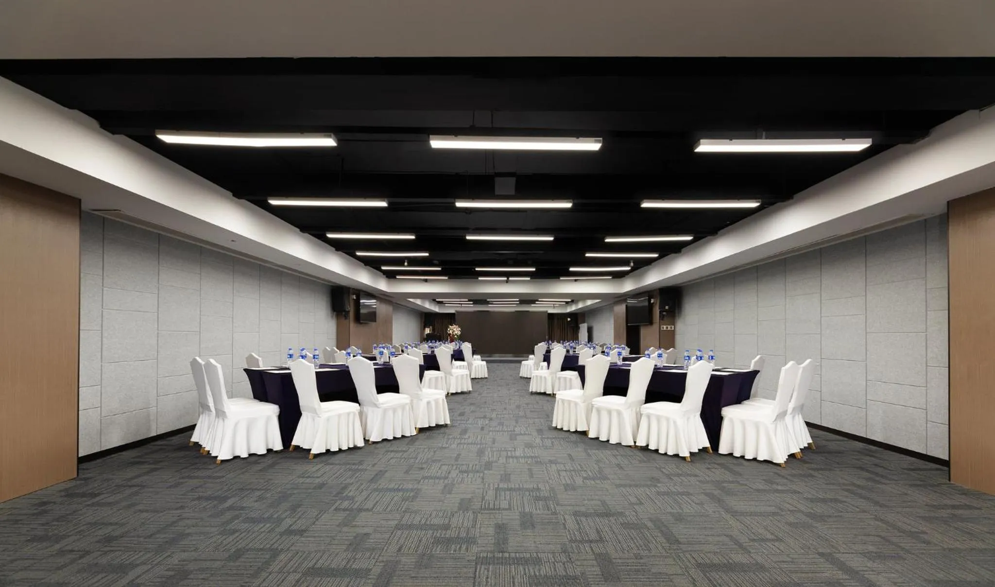 Meeting/conference room in Holiday Inn Express Chengdu Wuhou by IHG-Wuhou Temple and Jinli