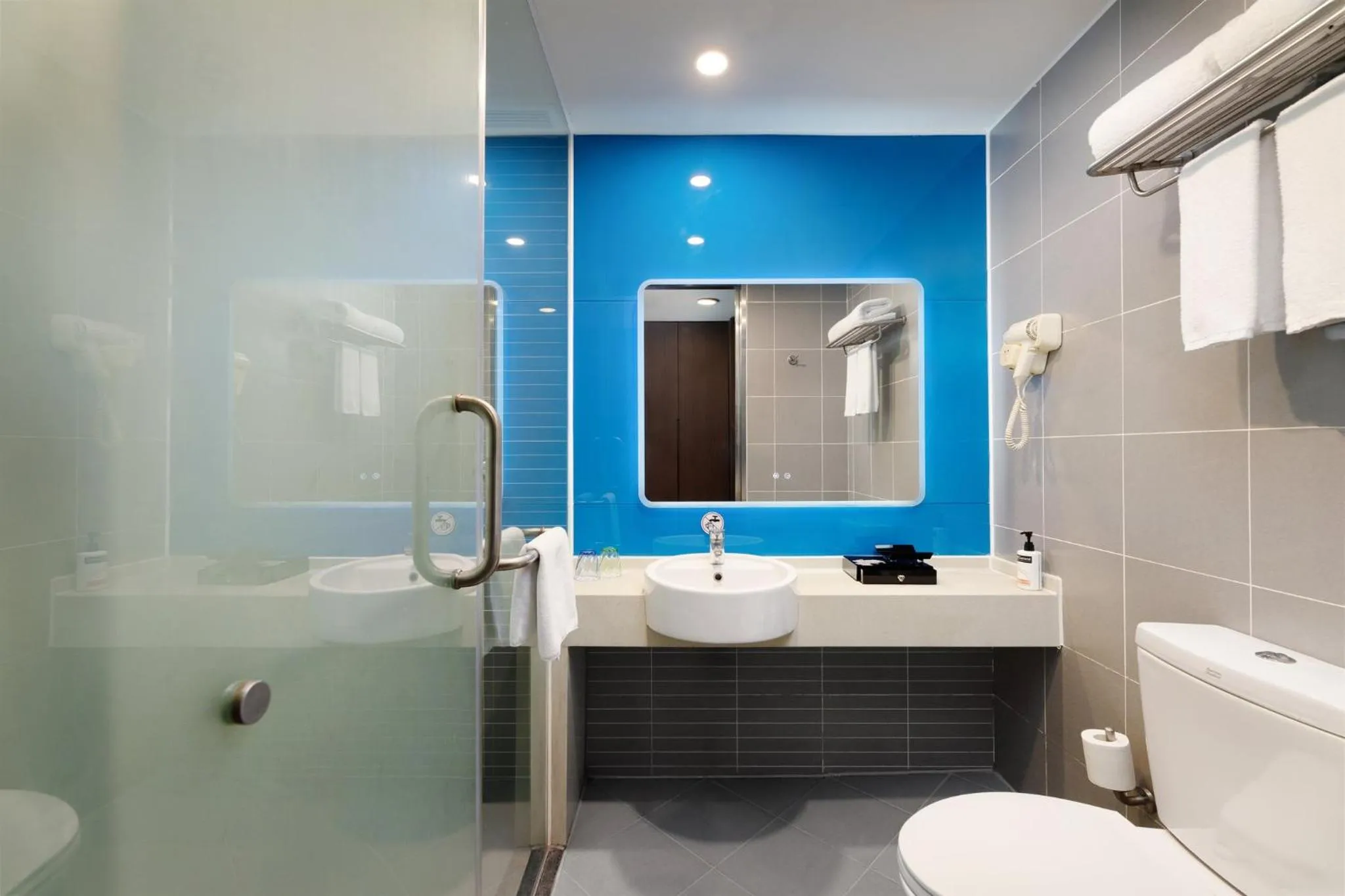 Photo of the whole room in Holiday Inn Express Chengdu Wuhou by IHG-Wuhou Temple and Jinli