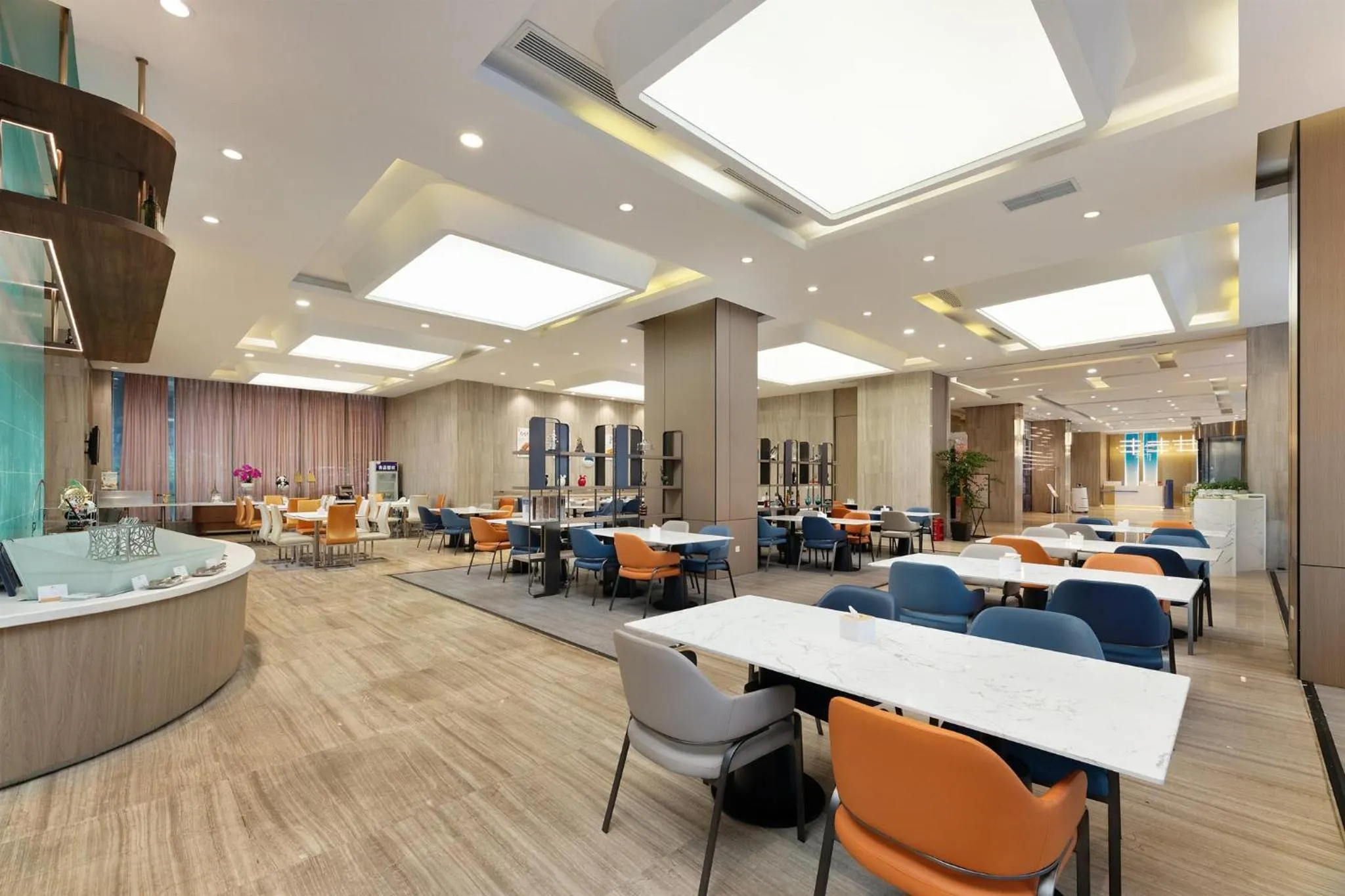 Restaurant/places to eat in Holiday Inn Express Chengdu Wuhou by IHG-Wuhou Temple and Jinli