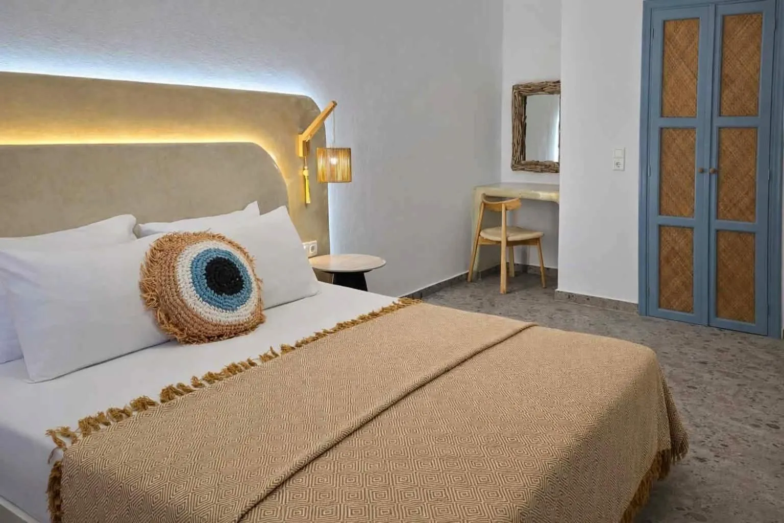 Bed in Papafotis Apartments & Suites