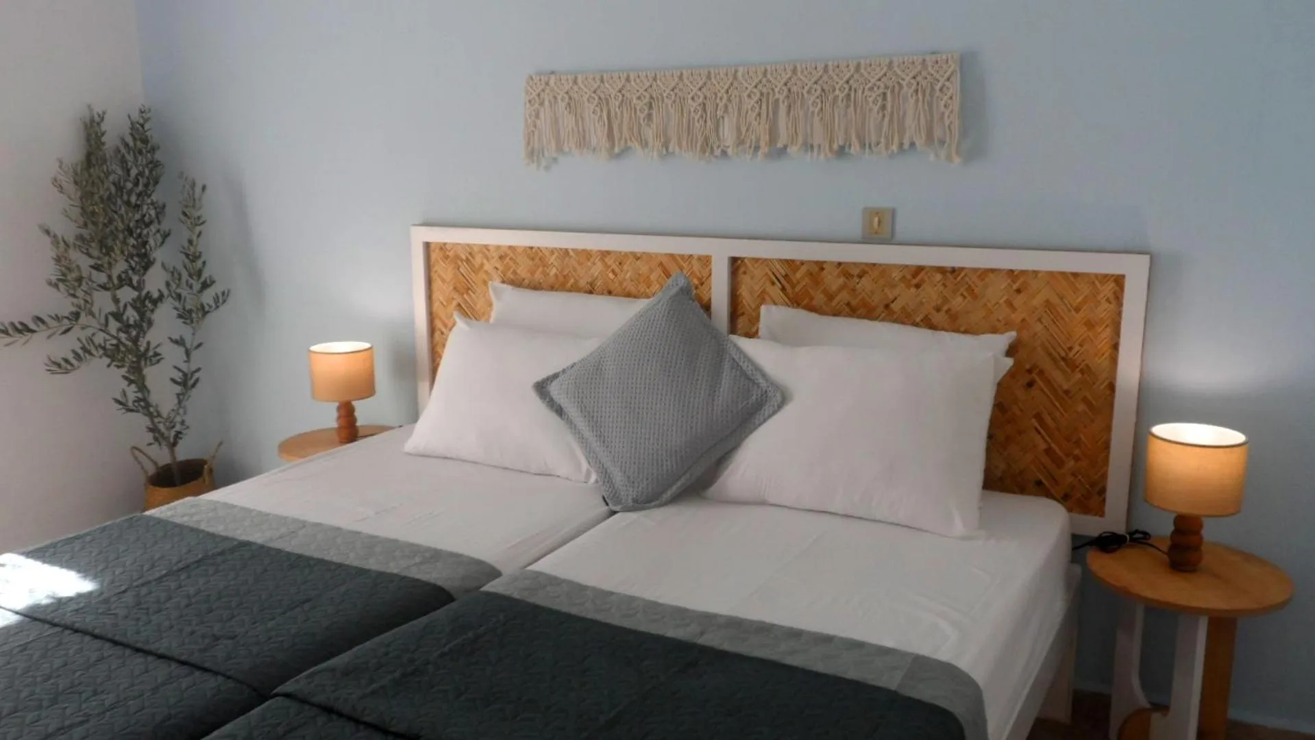 Bed in Papafotis Apartments & Suites