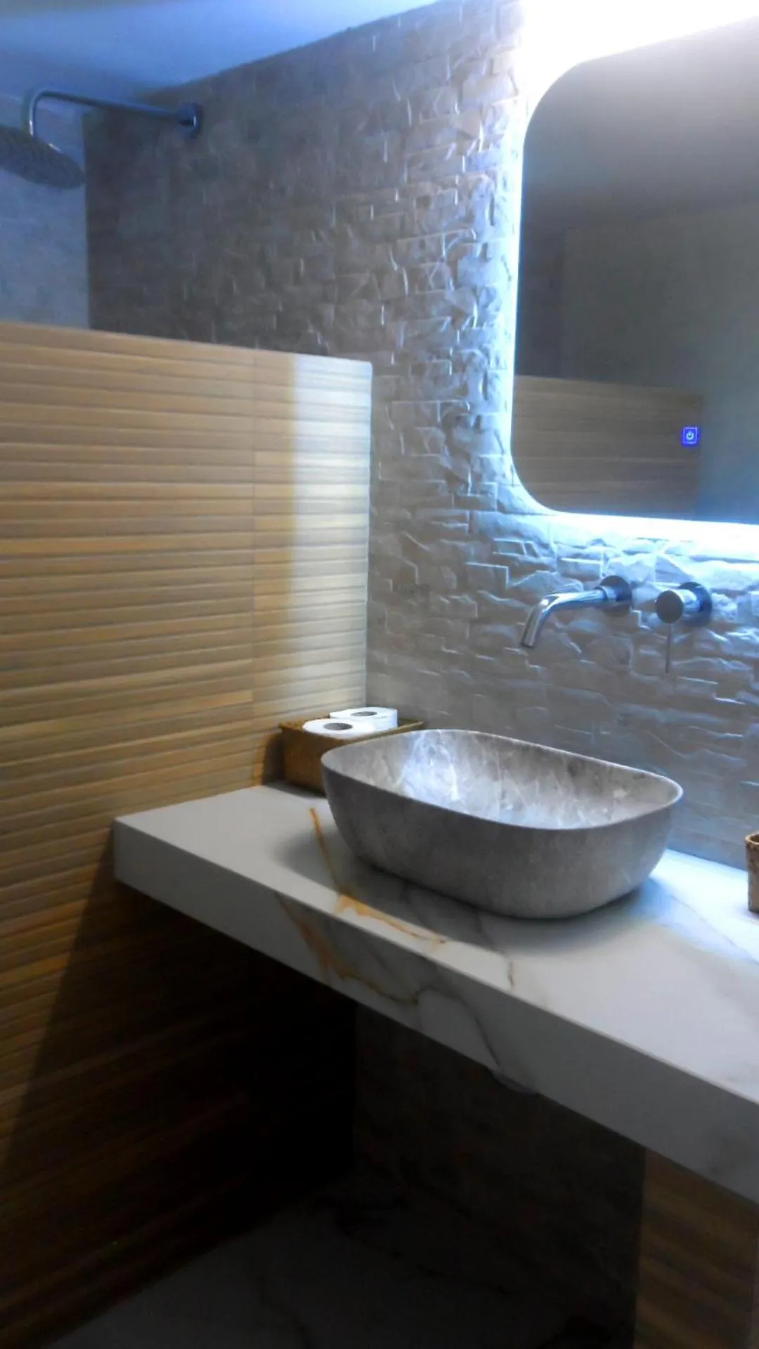 Shower in Papafotis Apartments & Suites