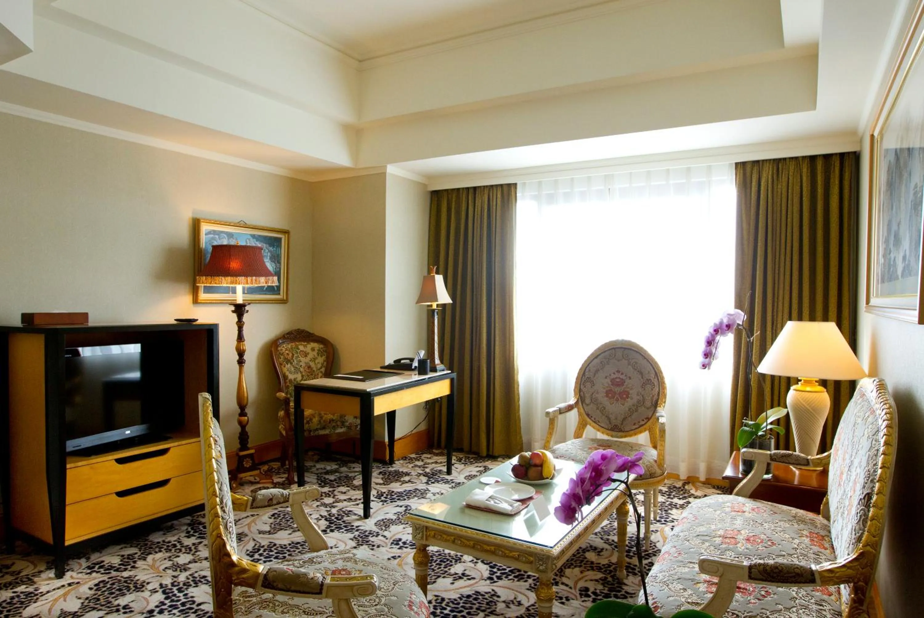 Living room in THE LEES Hotel