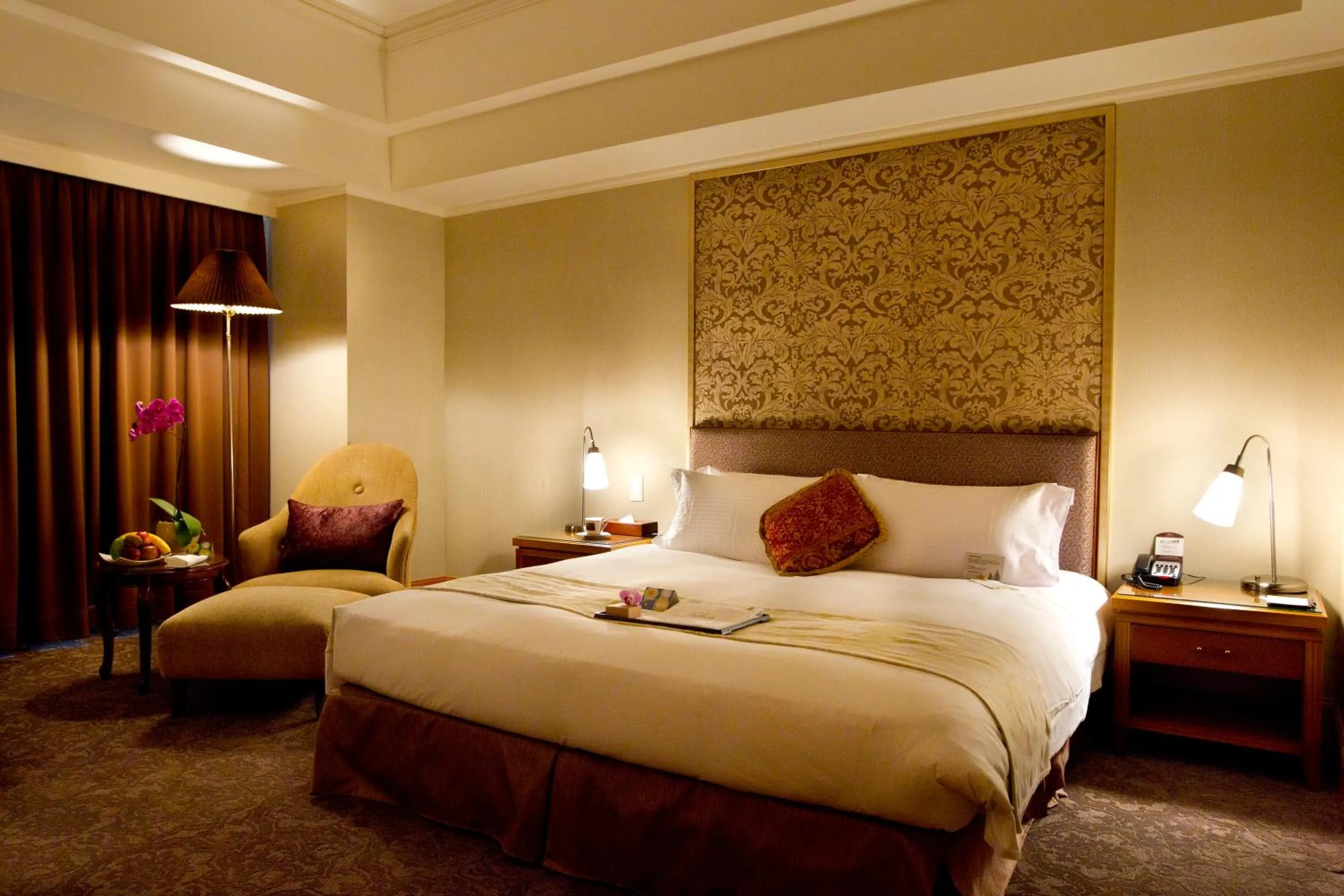 Photo of the whole room, Bed in THE LEES Hotel