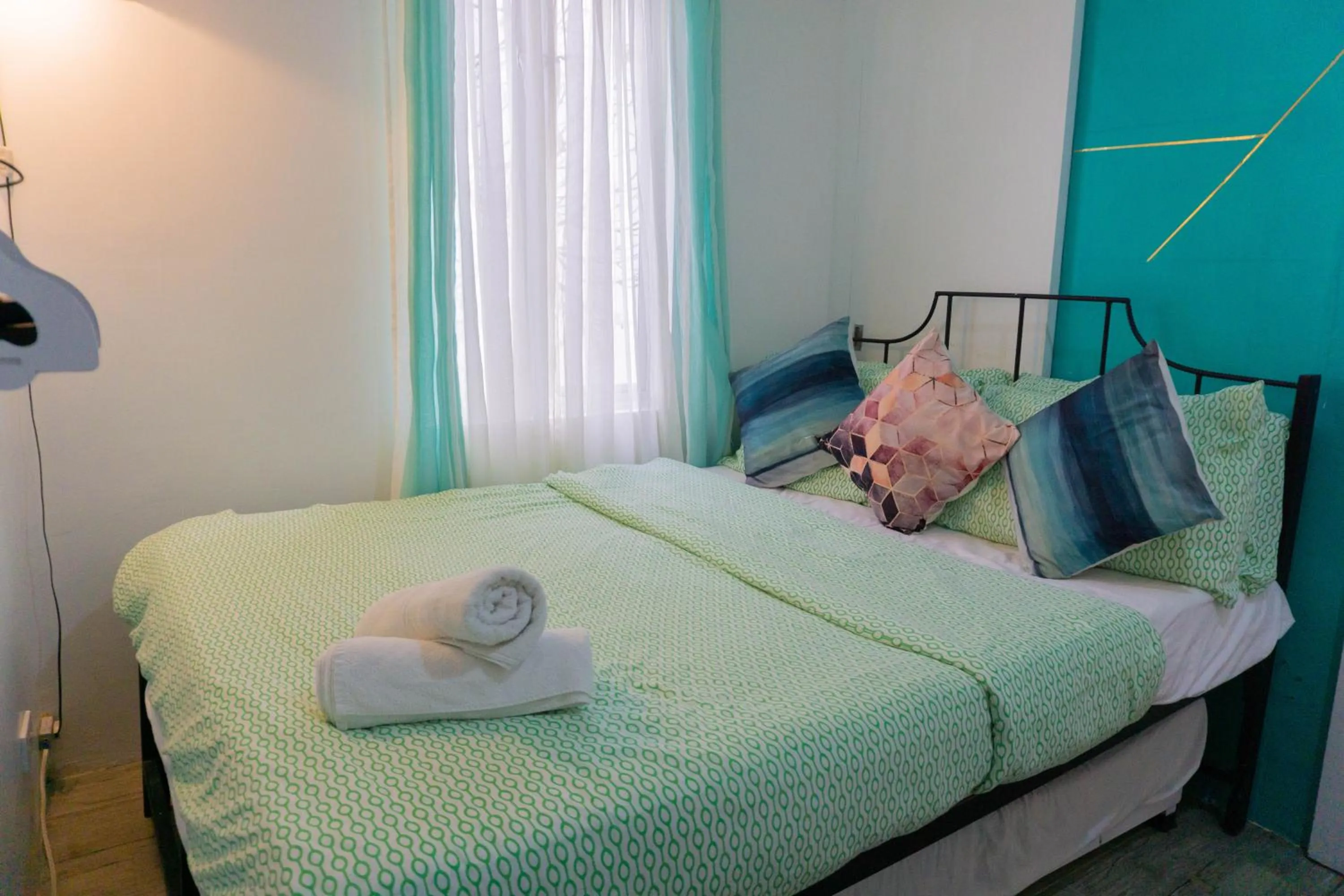 Bed in Retreat Haven in La Bella Tagaytay