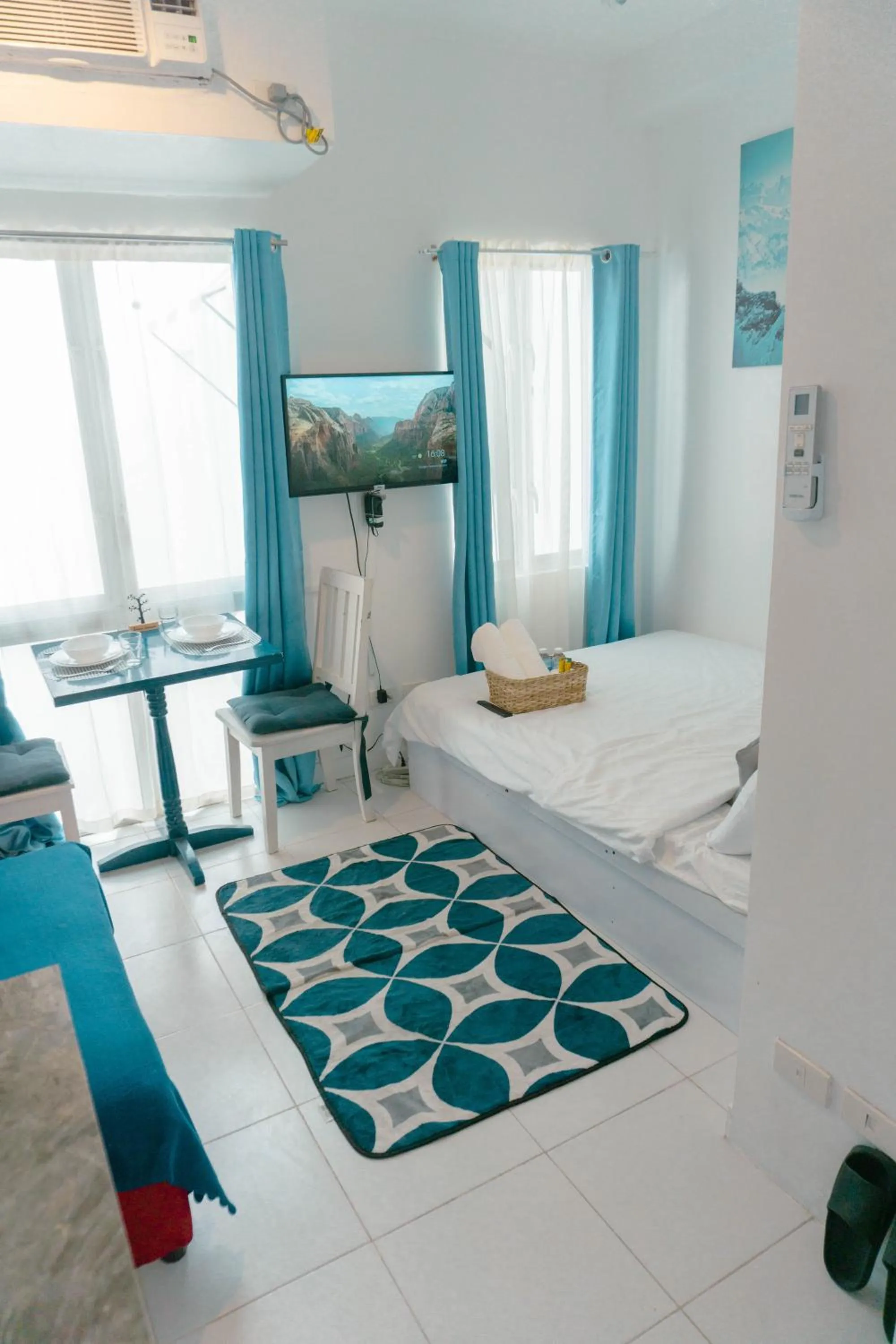 Bed in Retreat Haven in La Bella Tagaytay