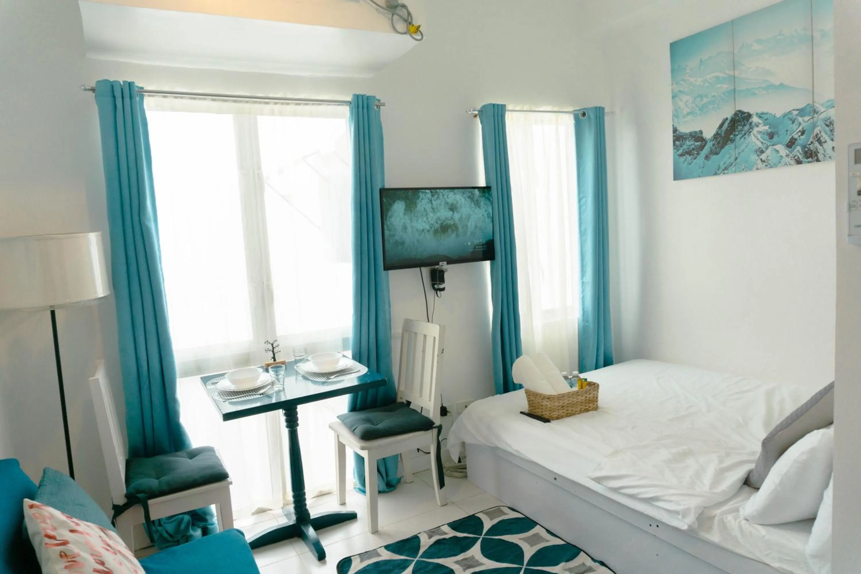 Bed in Retreat Haven in La Bella Tagaytay