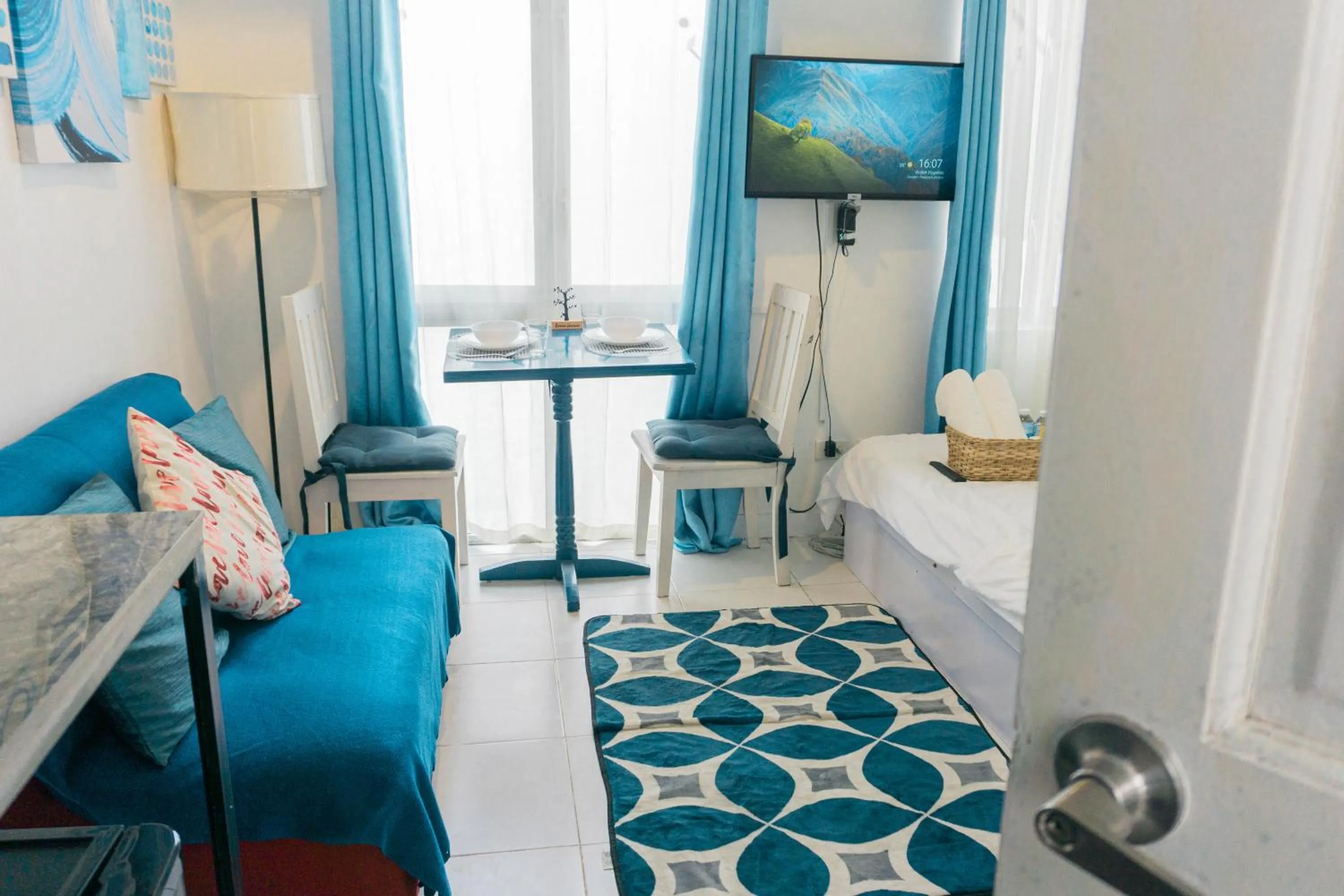 Bed in Retreat Haven in La Bella Tagaytay