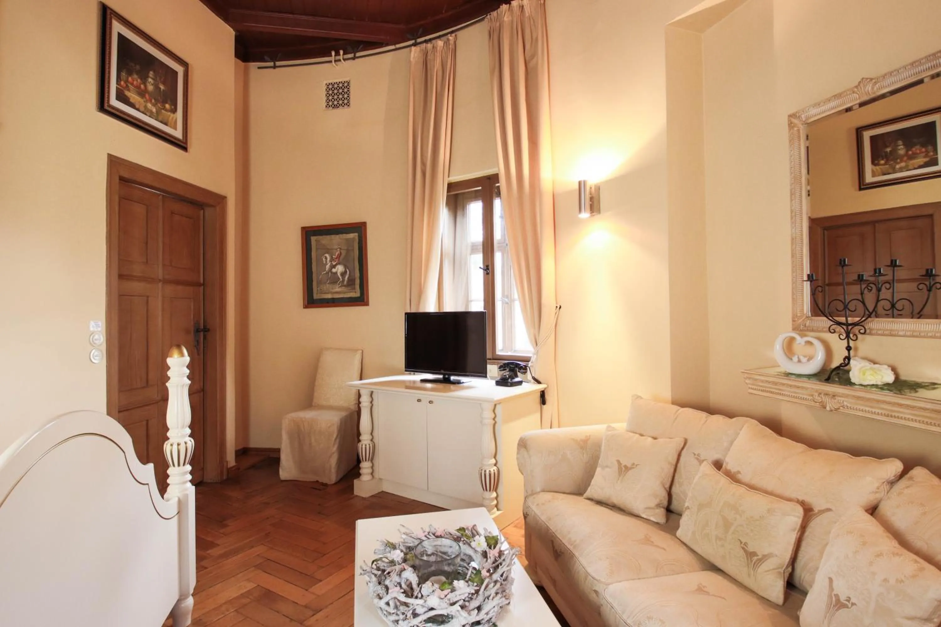 Photo of the whole room in Hotel Jagdschloss Letzlingen