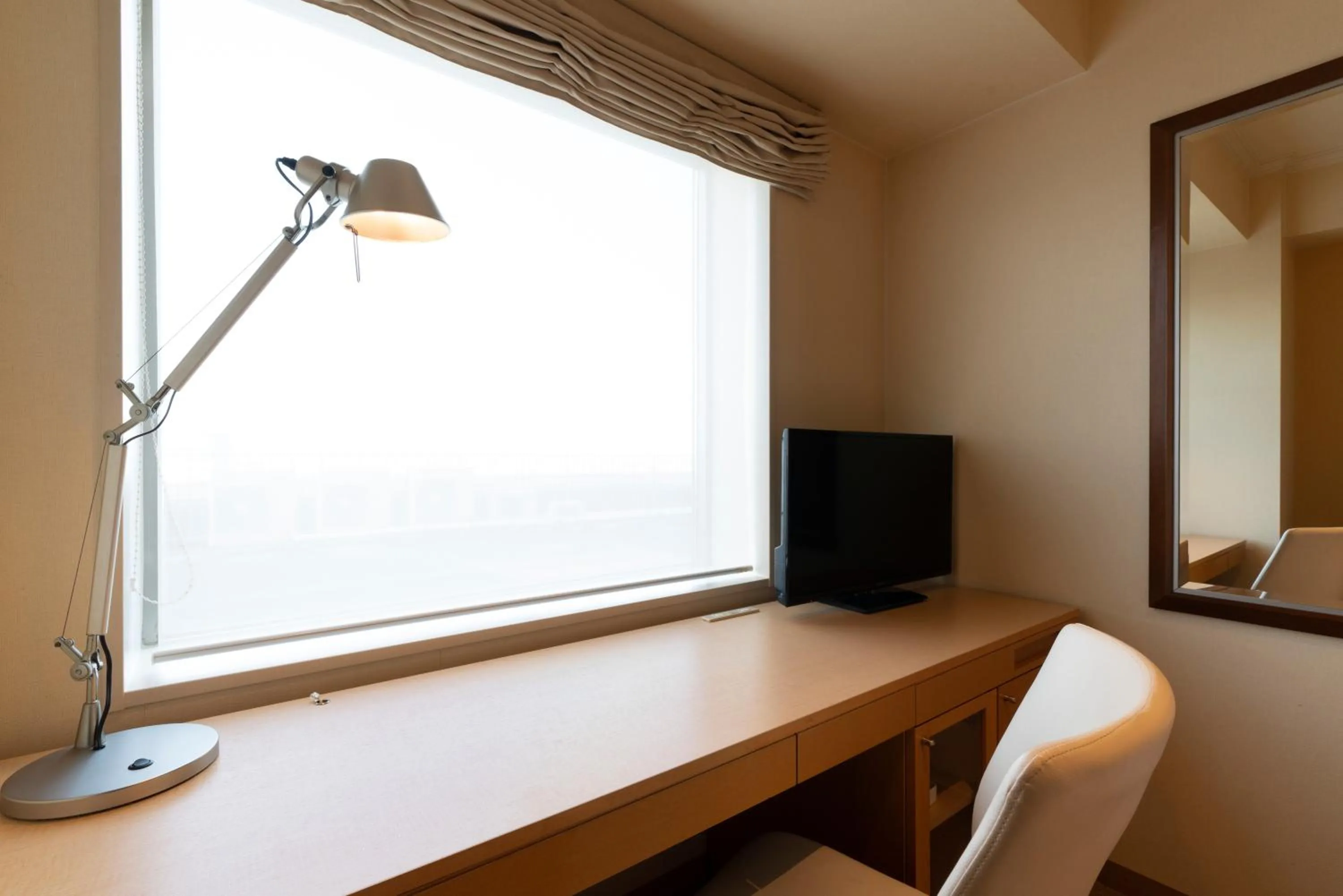 Photo of the whole room in Hotel Associa Toyohashi