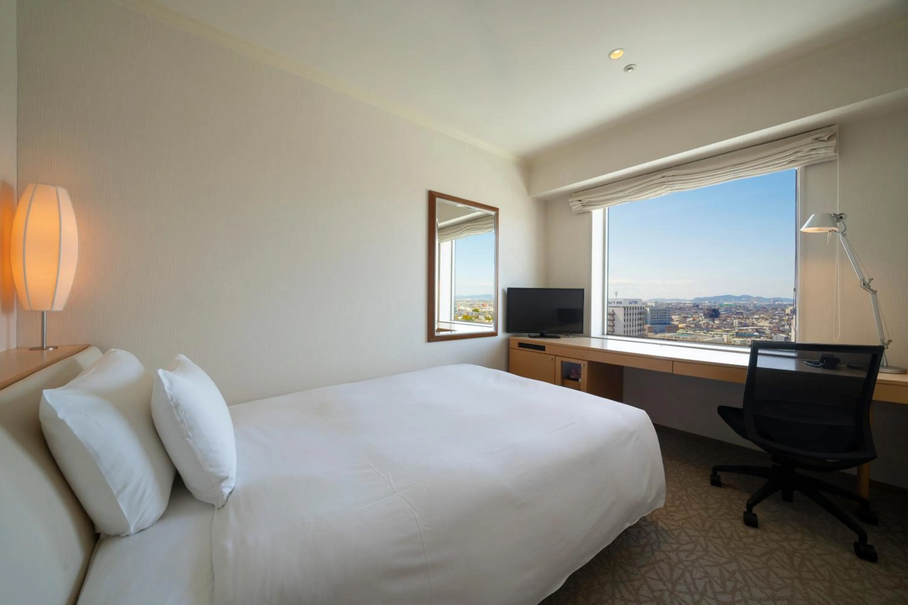 Photo of the whole room, Bed in Hotel Associa Toyohashi